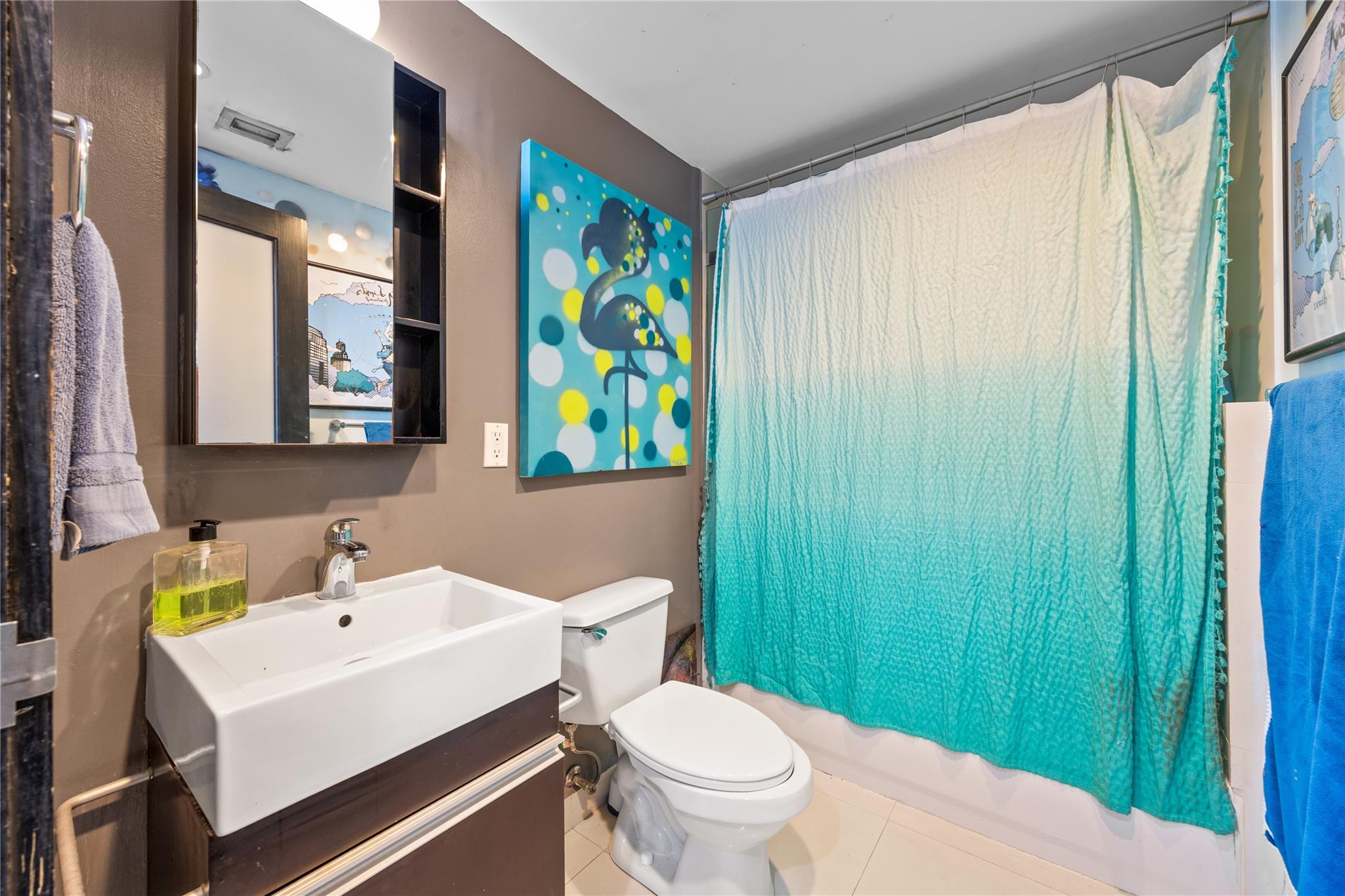 7744 Collins Ave 20 Property Photo 27