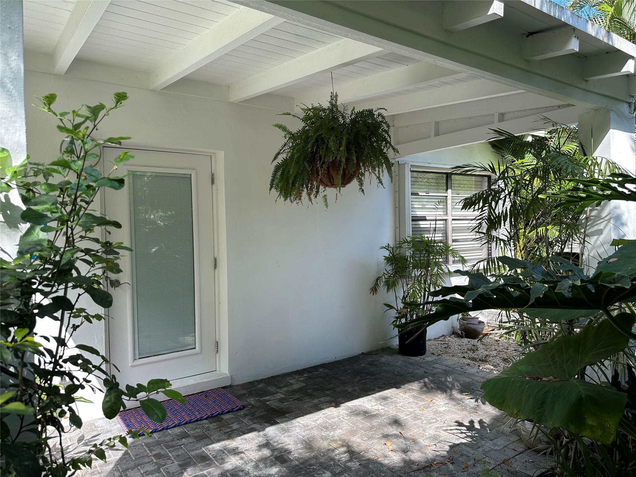 1601 Sw 12th Ct Property Photo 1