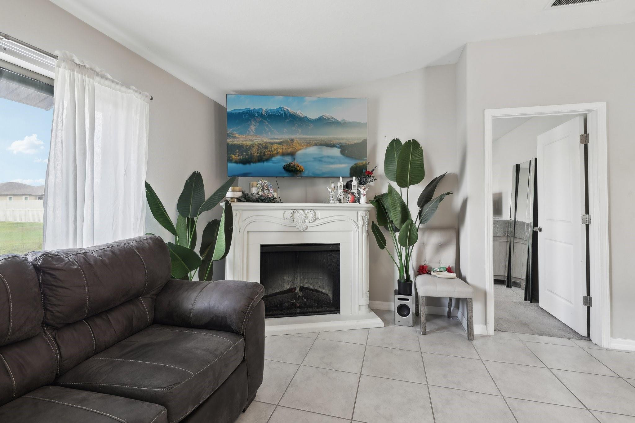 16621 Sunburst Lake Street Property Photo 3