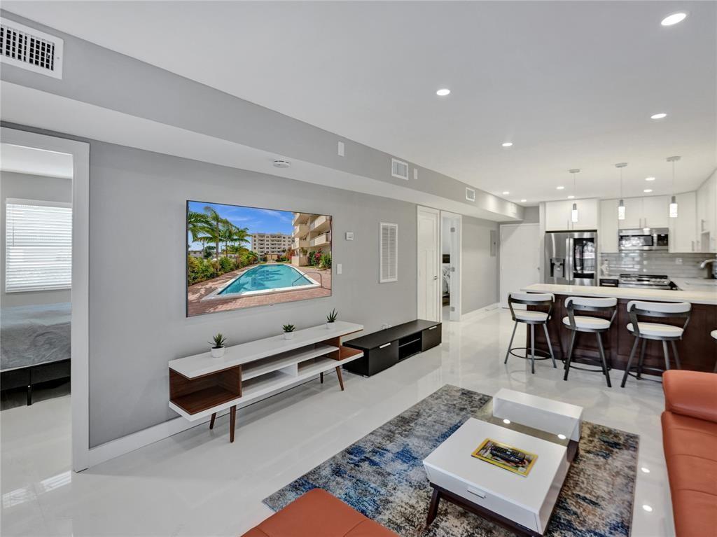 200 S Birch Rd 101 Property Photo 9