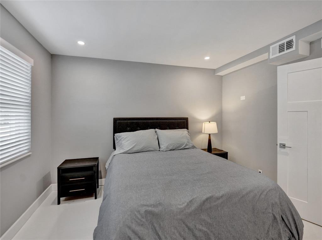 200 S Birch Rd 101 Property Photo 25