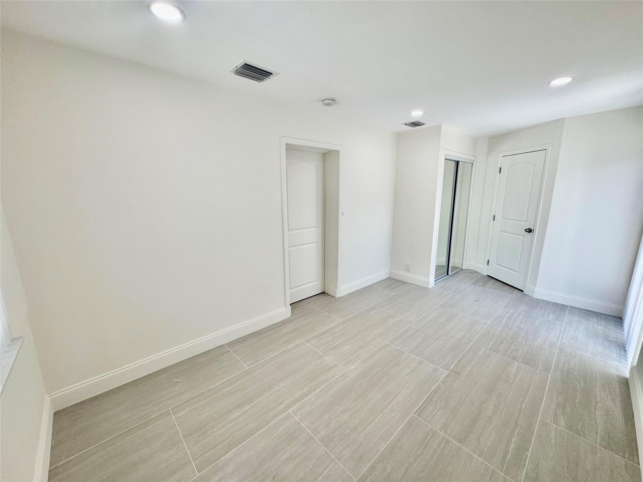 2764 Sw 47th St Property Photo 10