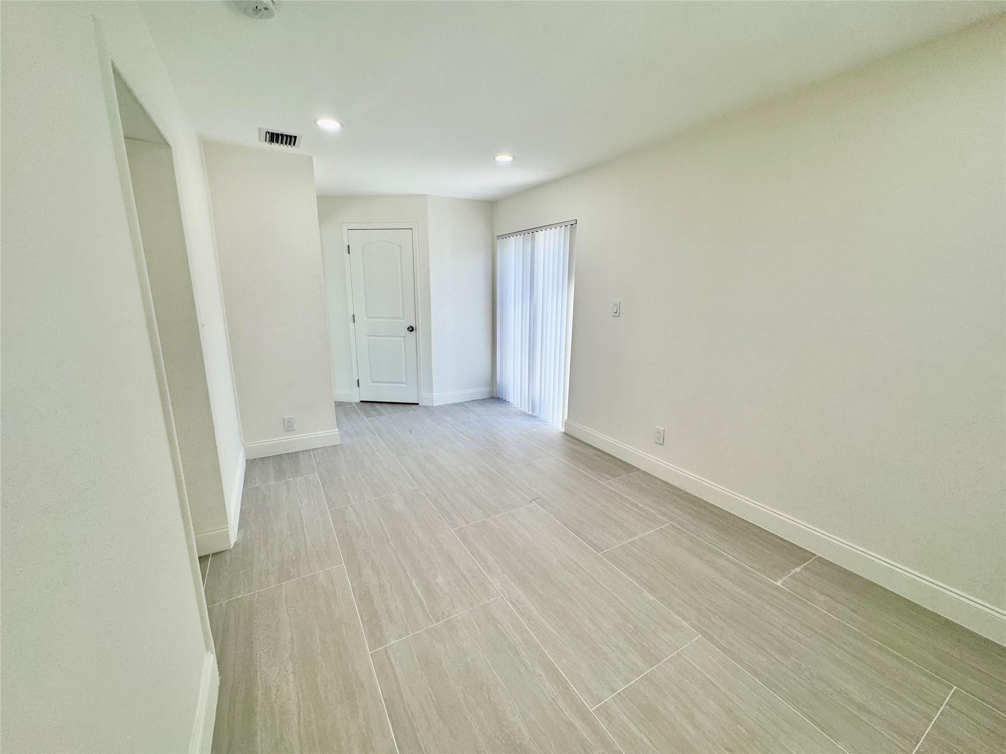 2764 Sw 47th St Property Photo 12