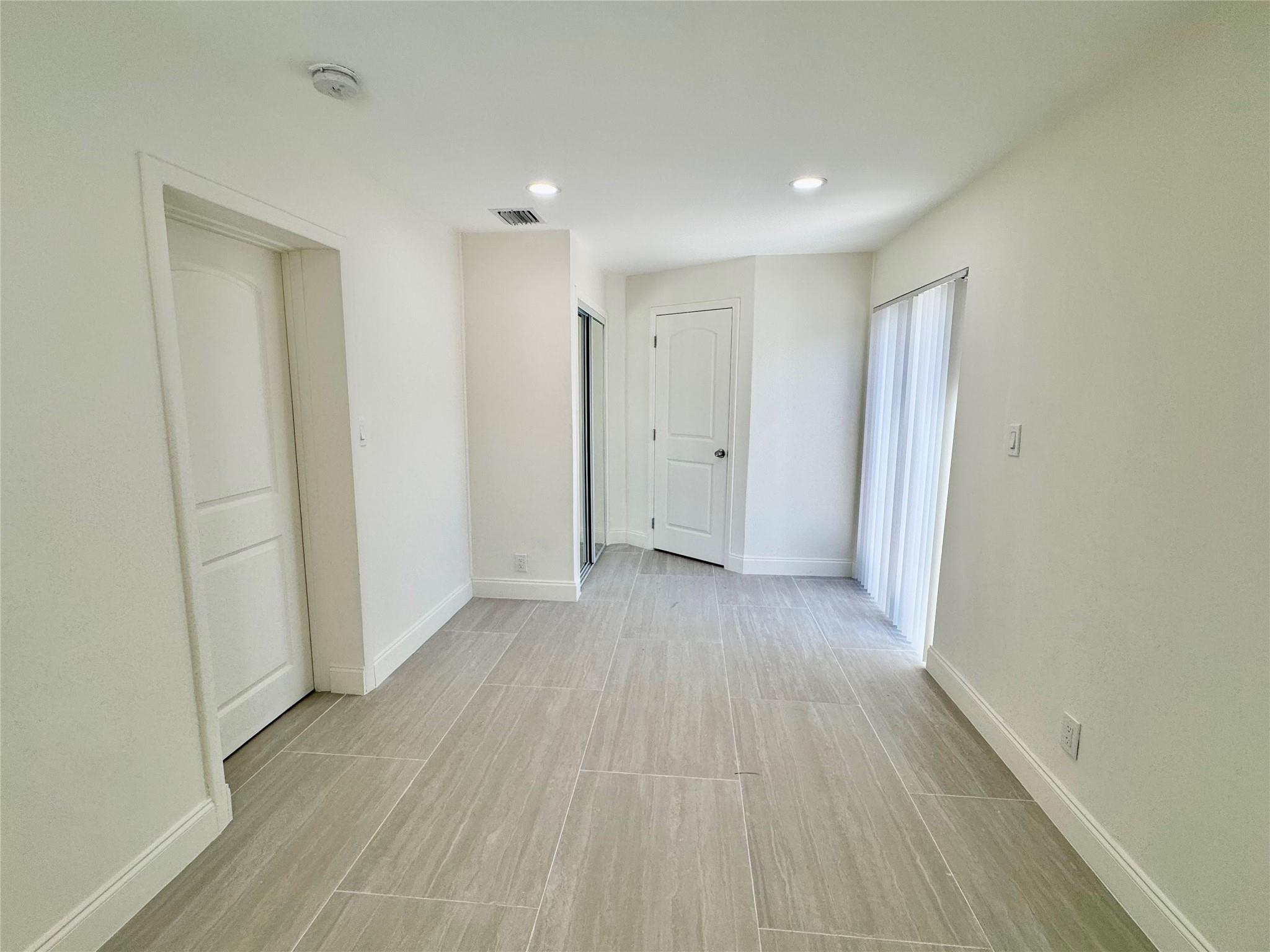 2764 Sw 47th St Property Photo 15