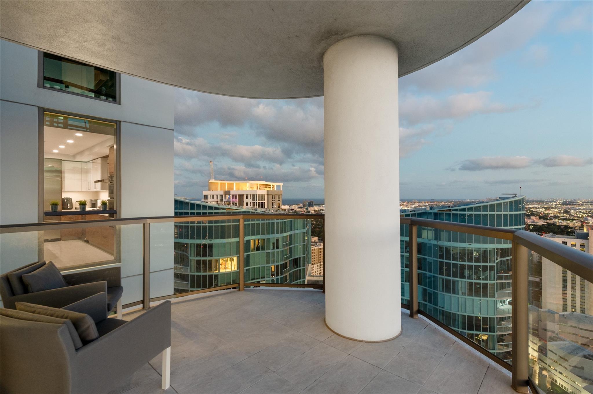 100 E Las Olas Blvd 4504 Property Photo 18
