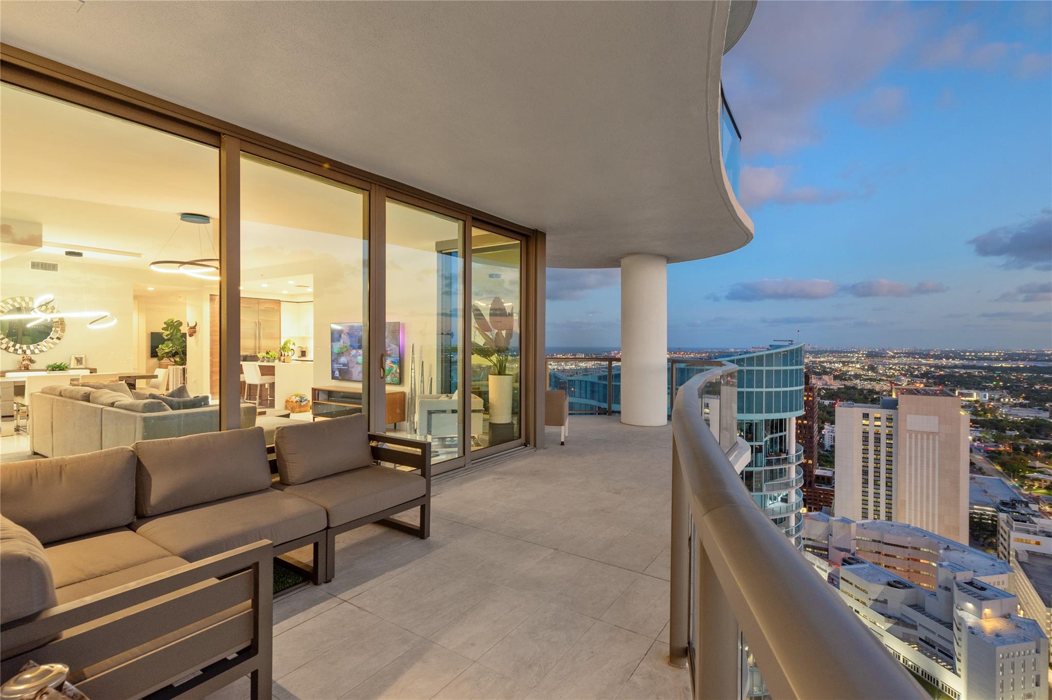 100 E Las Olas Blvd 4504 Property Photo 19