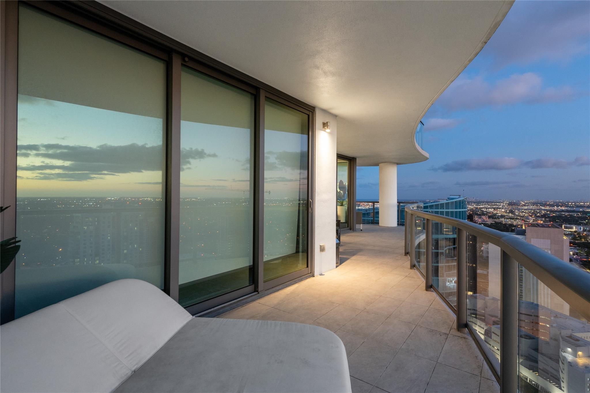 100 E Las Olas Blvd 4504 Property Photo 22