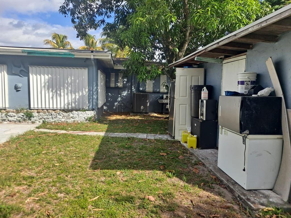 3820 Sw 10th Ct Property Photo 4