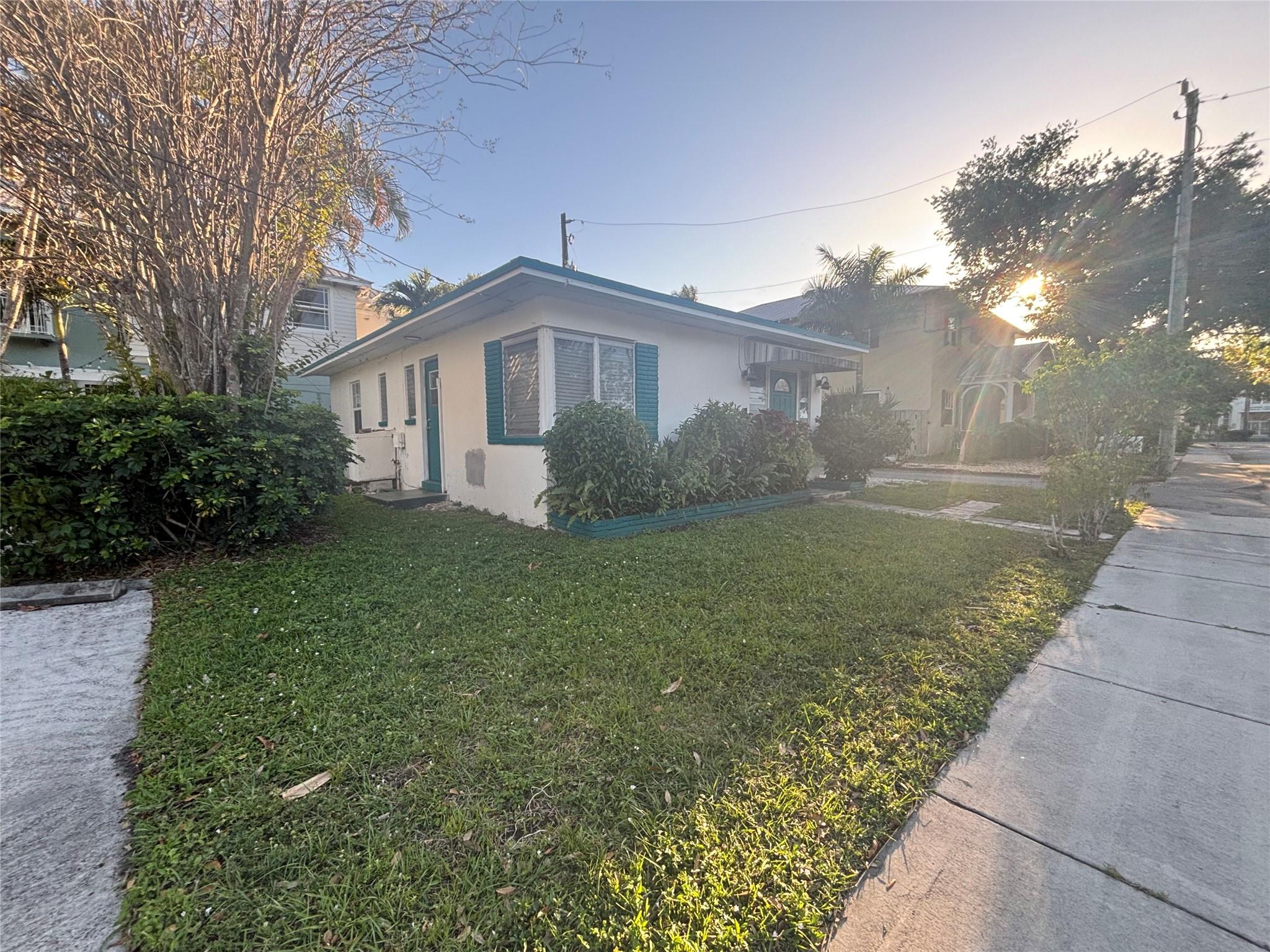 1204 W Las Olas Blvd Property Photo 1