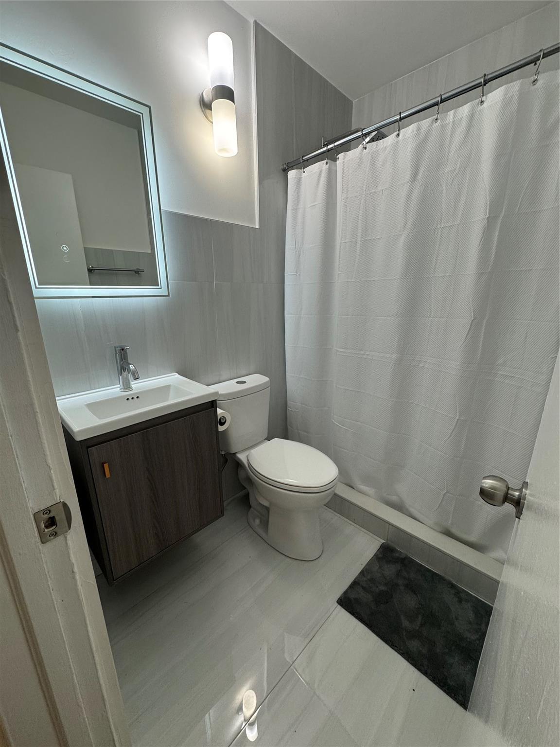 1204 W Las Olas Blvd Property Photo 8