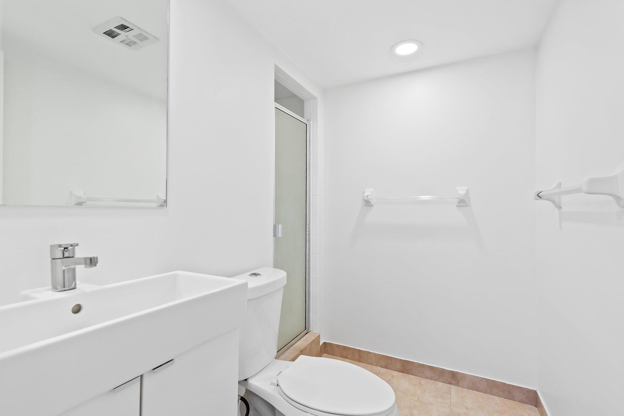 1050 Se 15th St 308 Property Photo 18