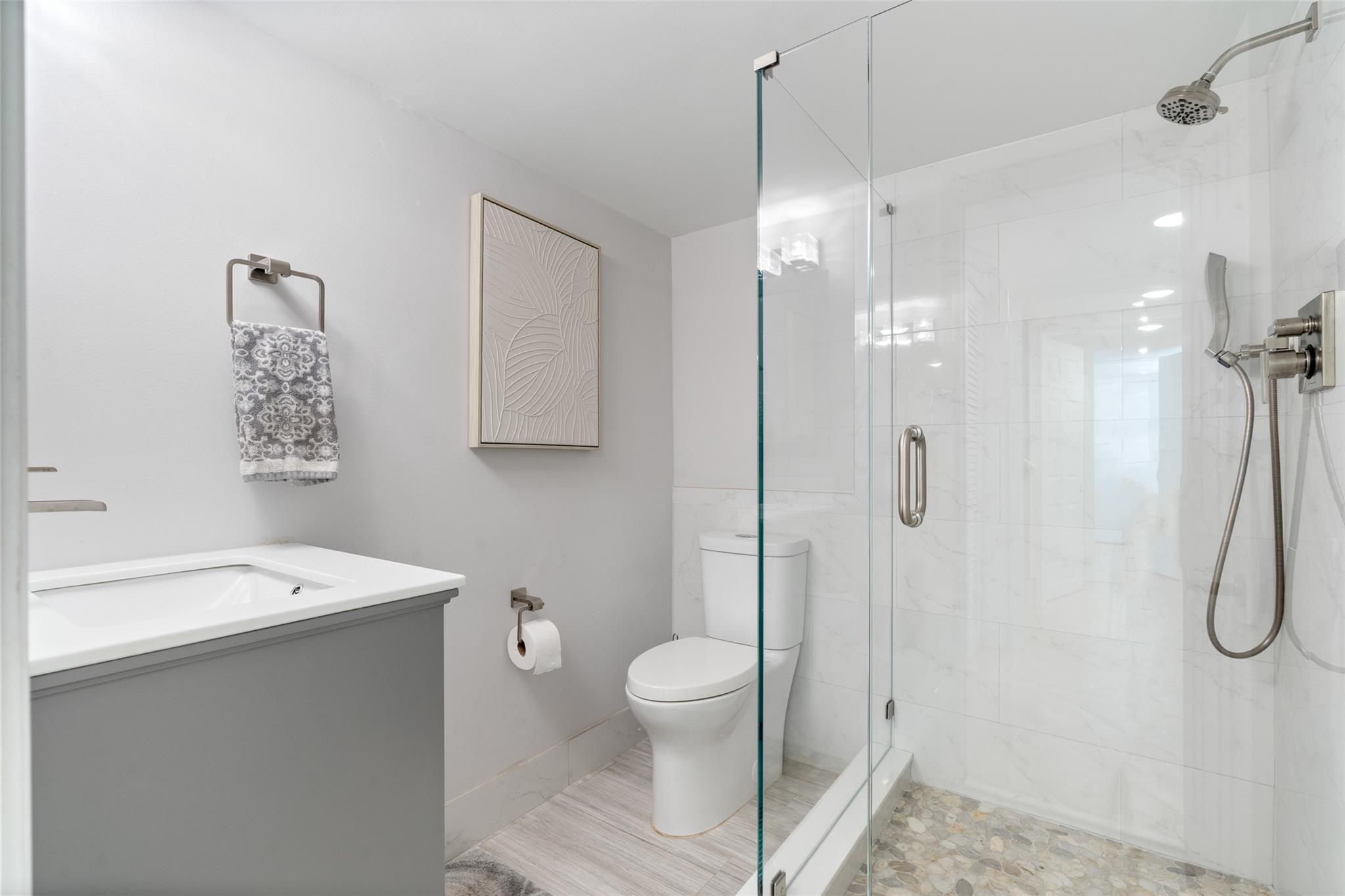 1900 Admirals Way Property Photo 29