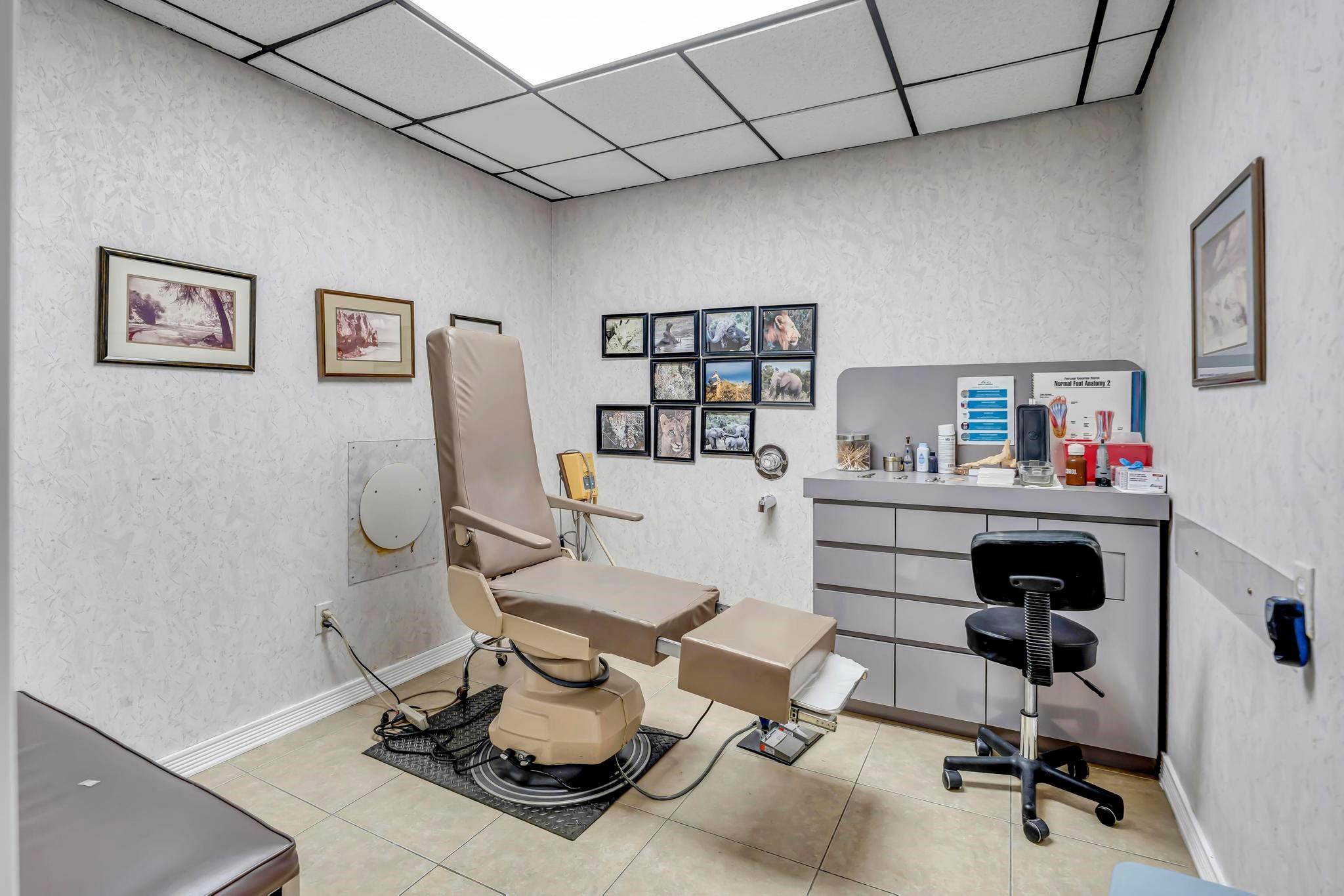 7800 W Oakland Park Blvd C-108 Property Photo 11