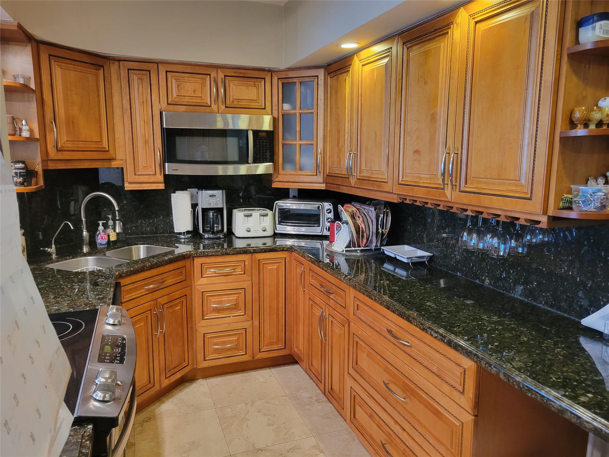 3233 Ne 34th St 322 Property Photo 4