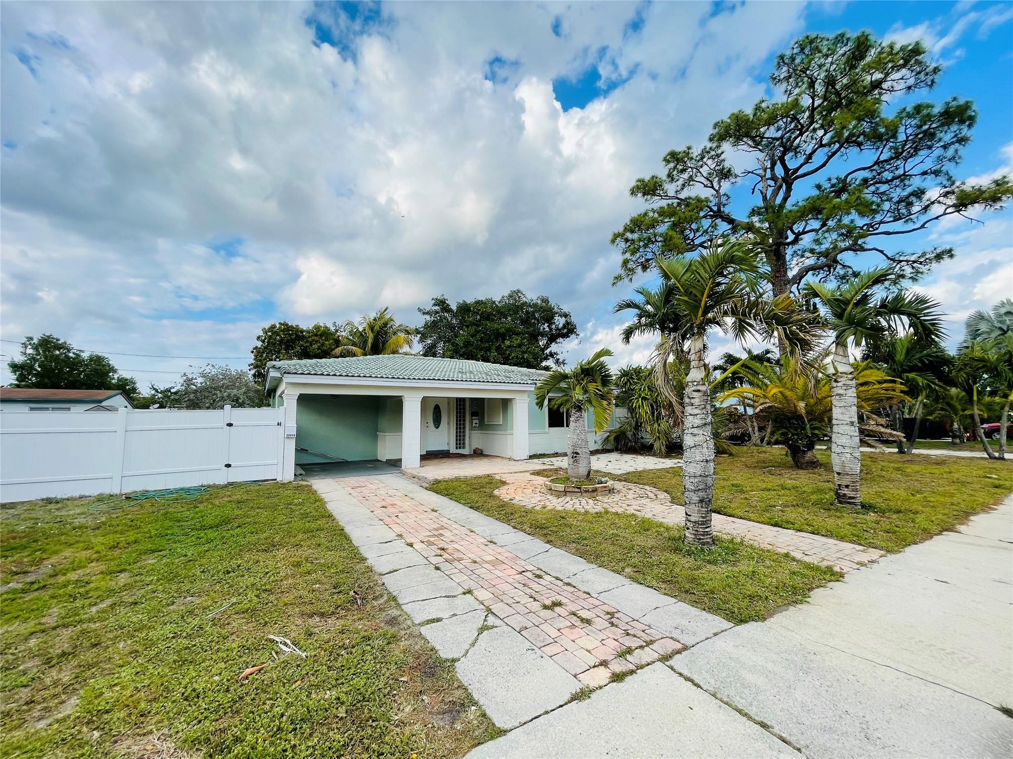 2231 Sw 14th St Property Photo 1