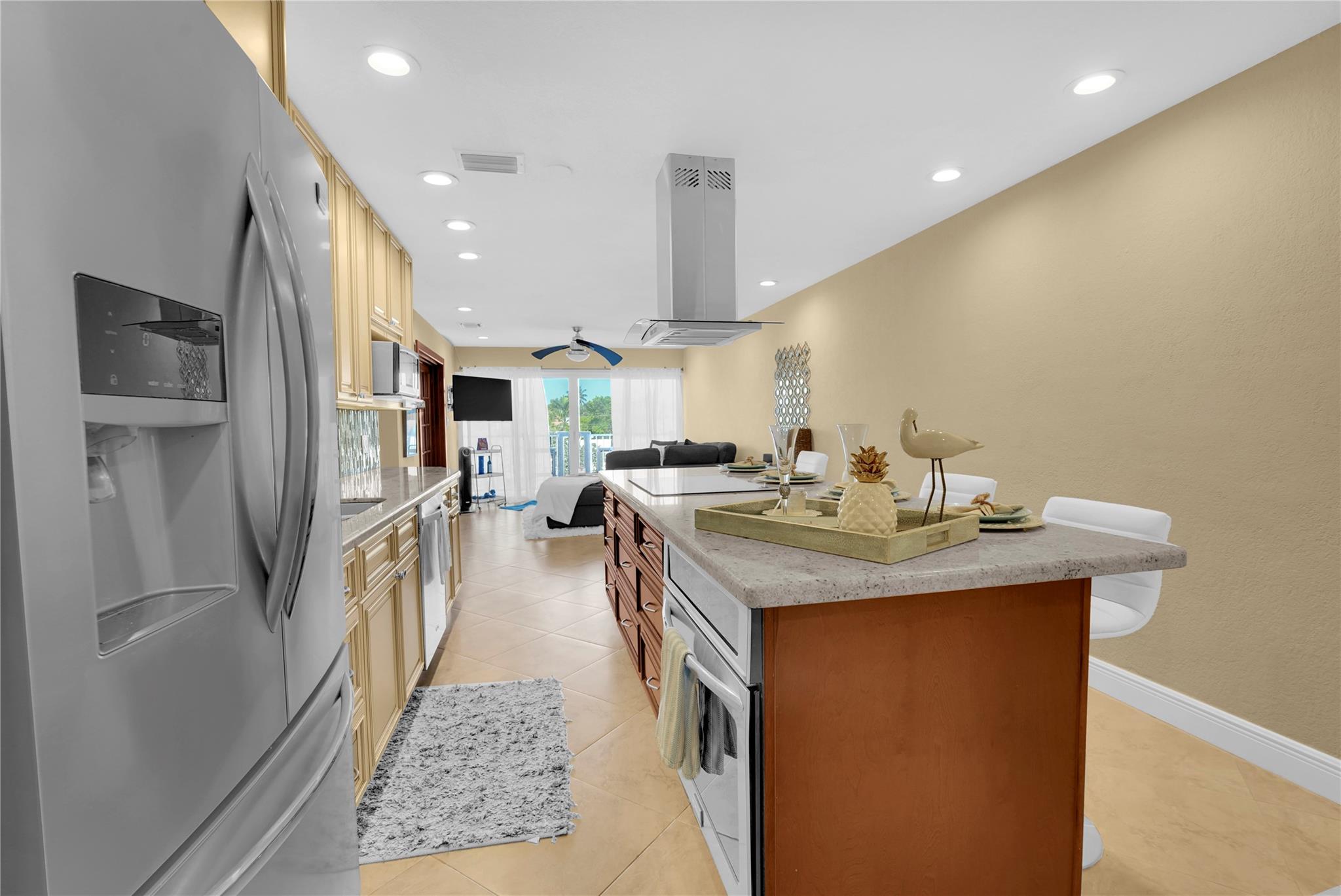 535 Hendricks Isle 305 Property Photo 10