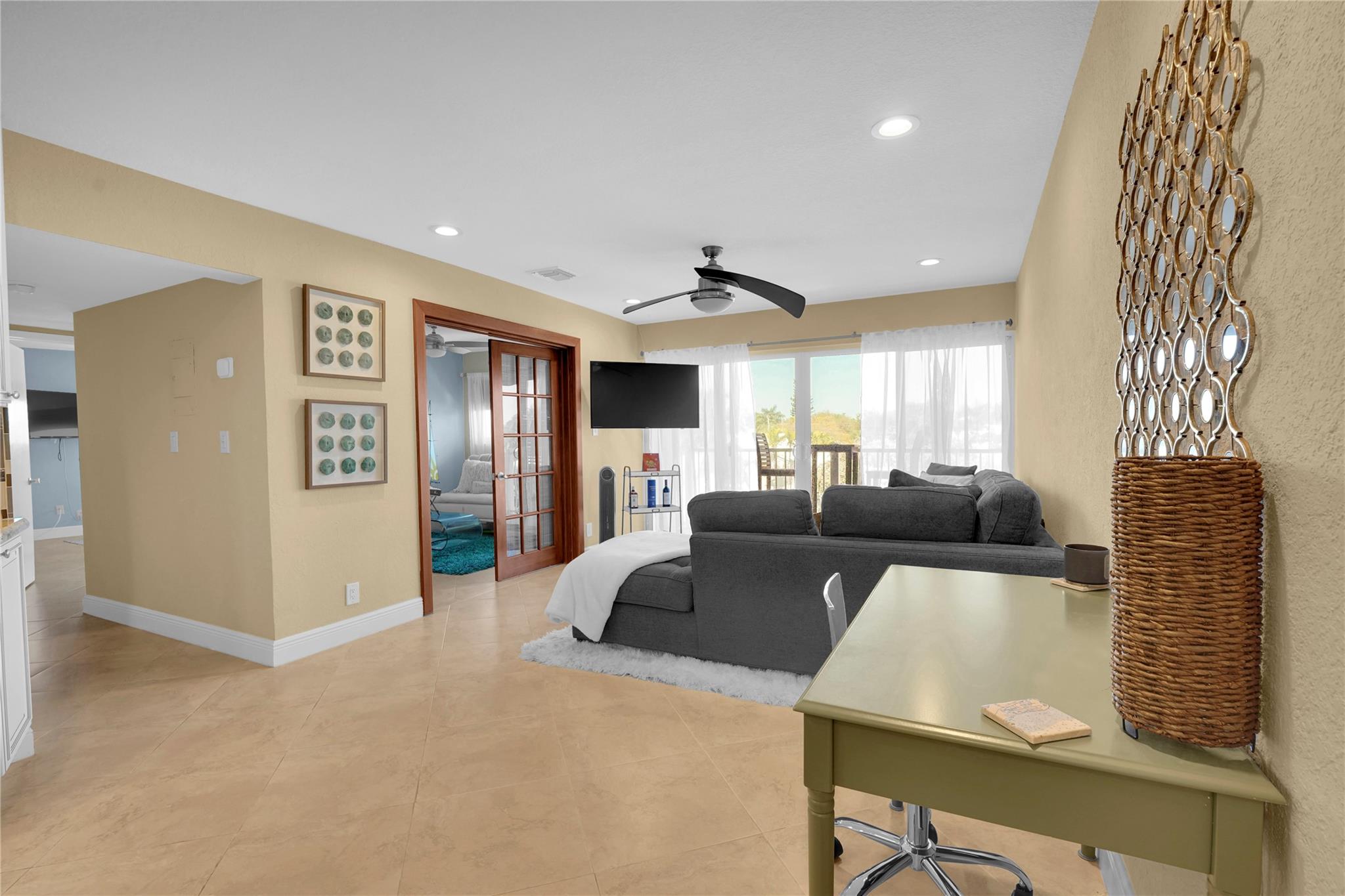 535 Hendricks Isle 305 Property Photo 11