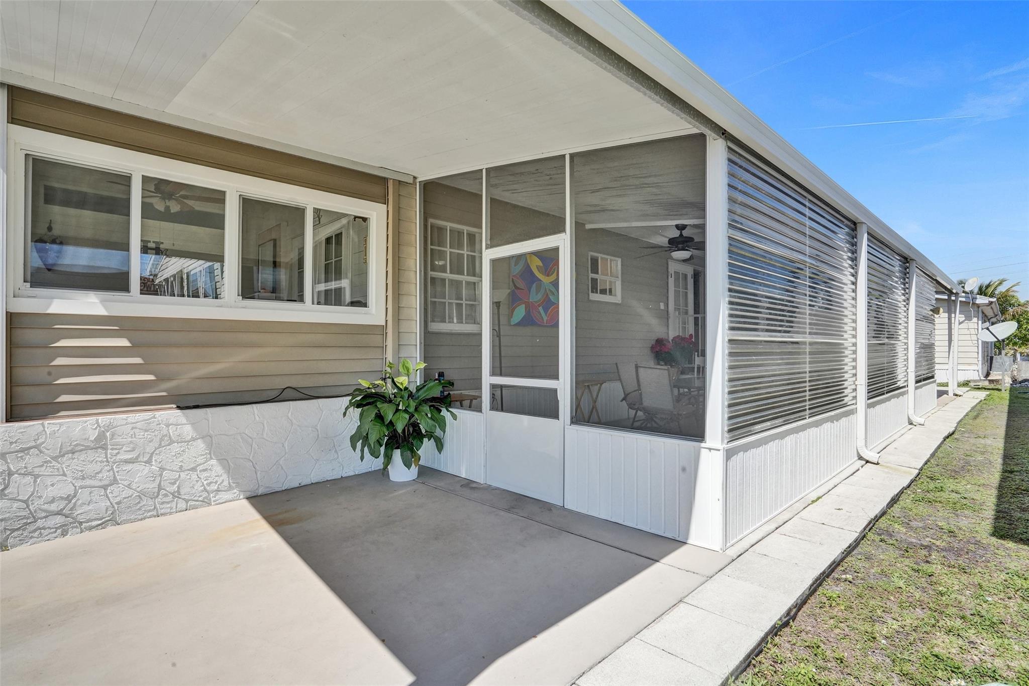 3221 Teakwood Ln Property Photo 14