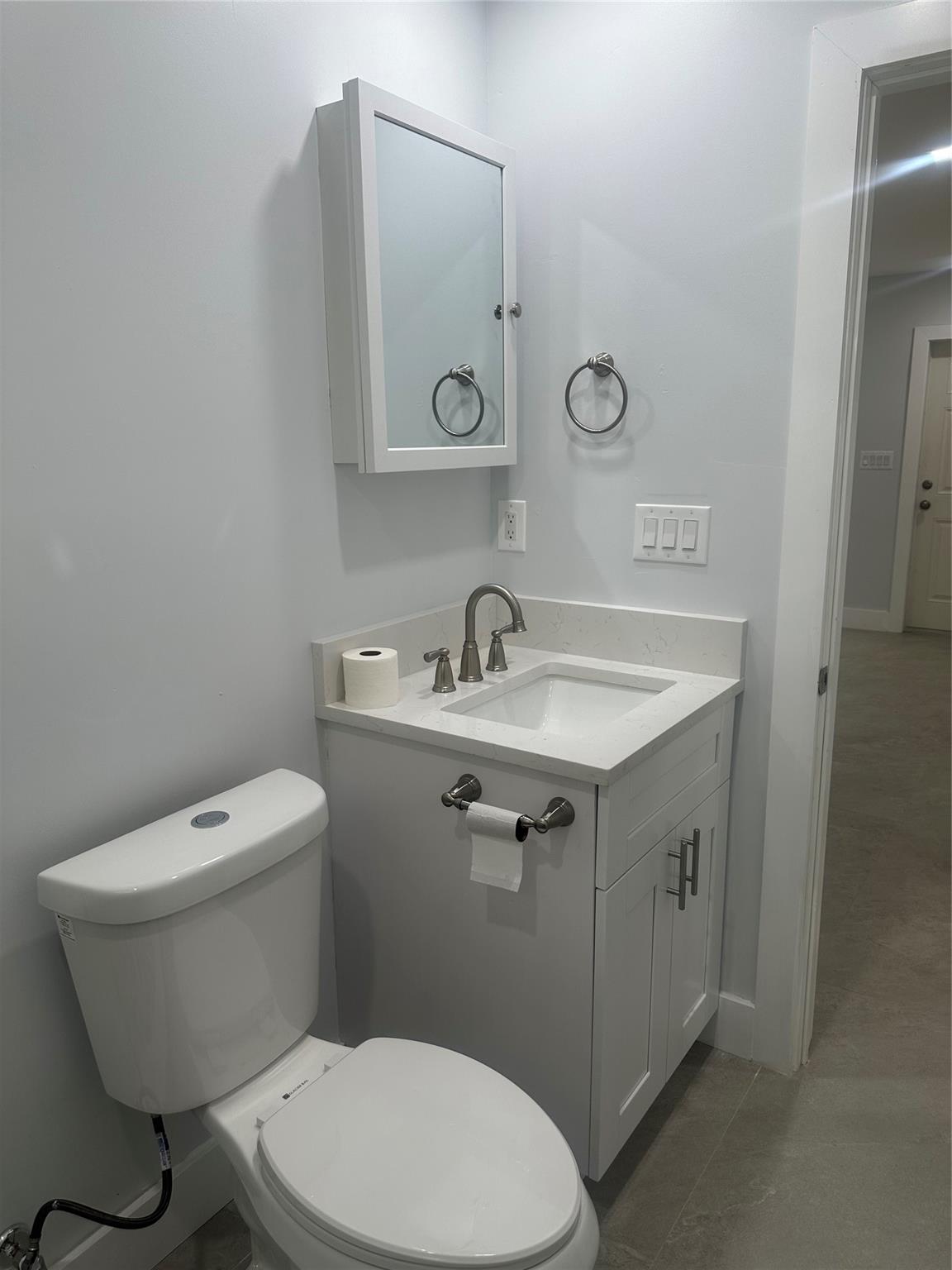 4951 Sw 28th Ter 2 Property Photo 8