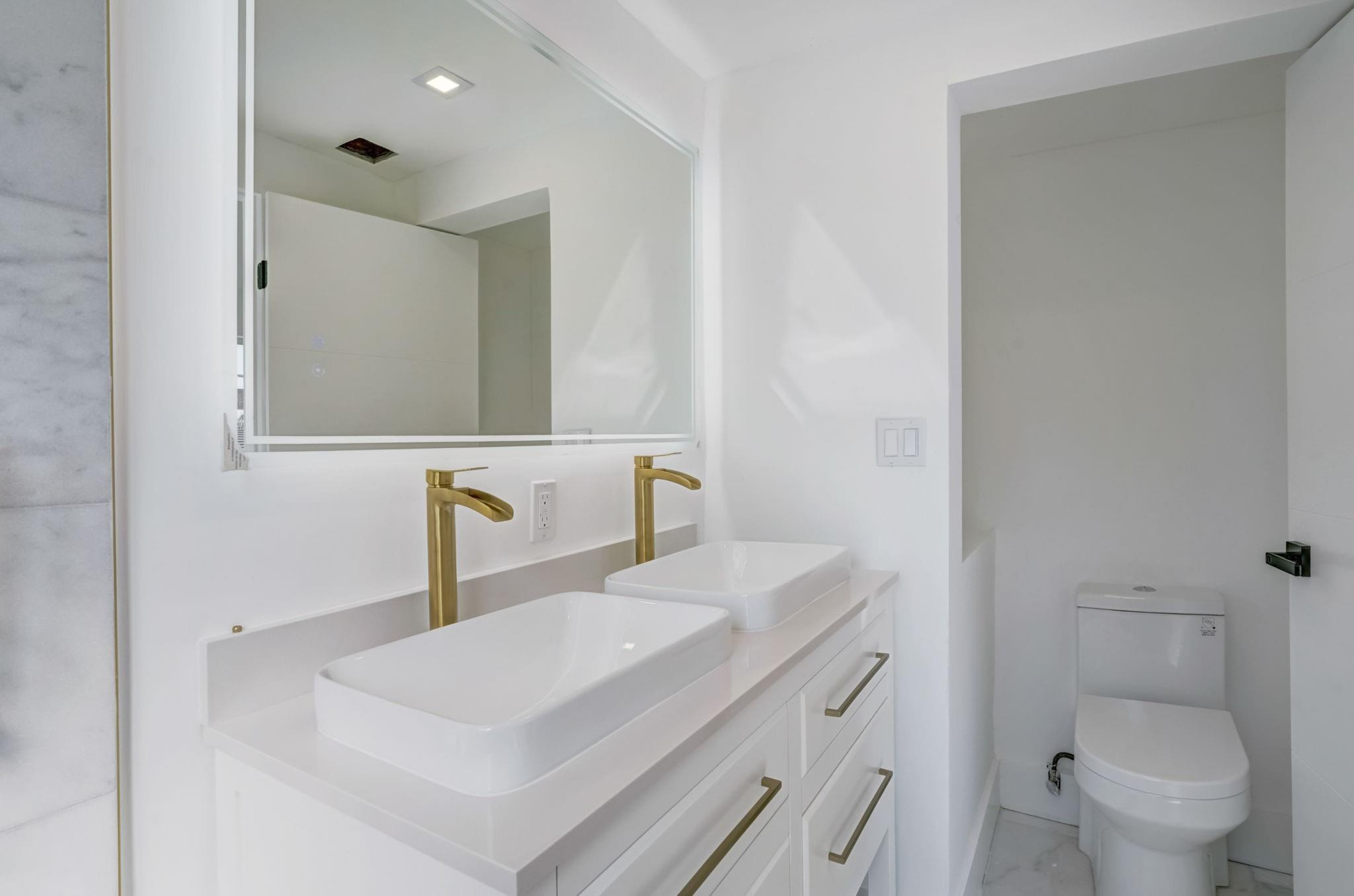 2407 Sugarloaf Ln Property Photo 9