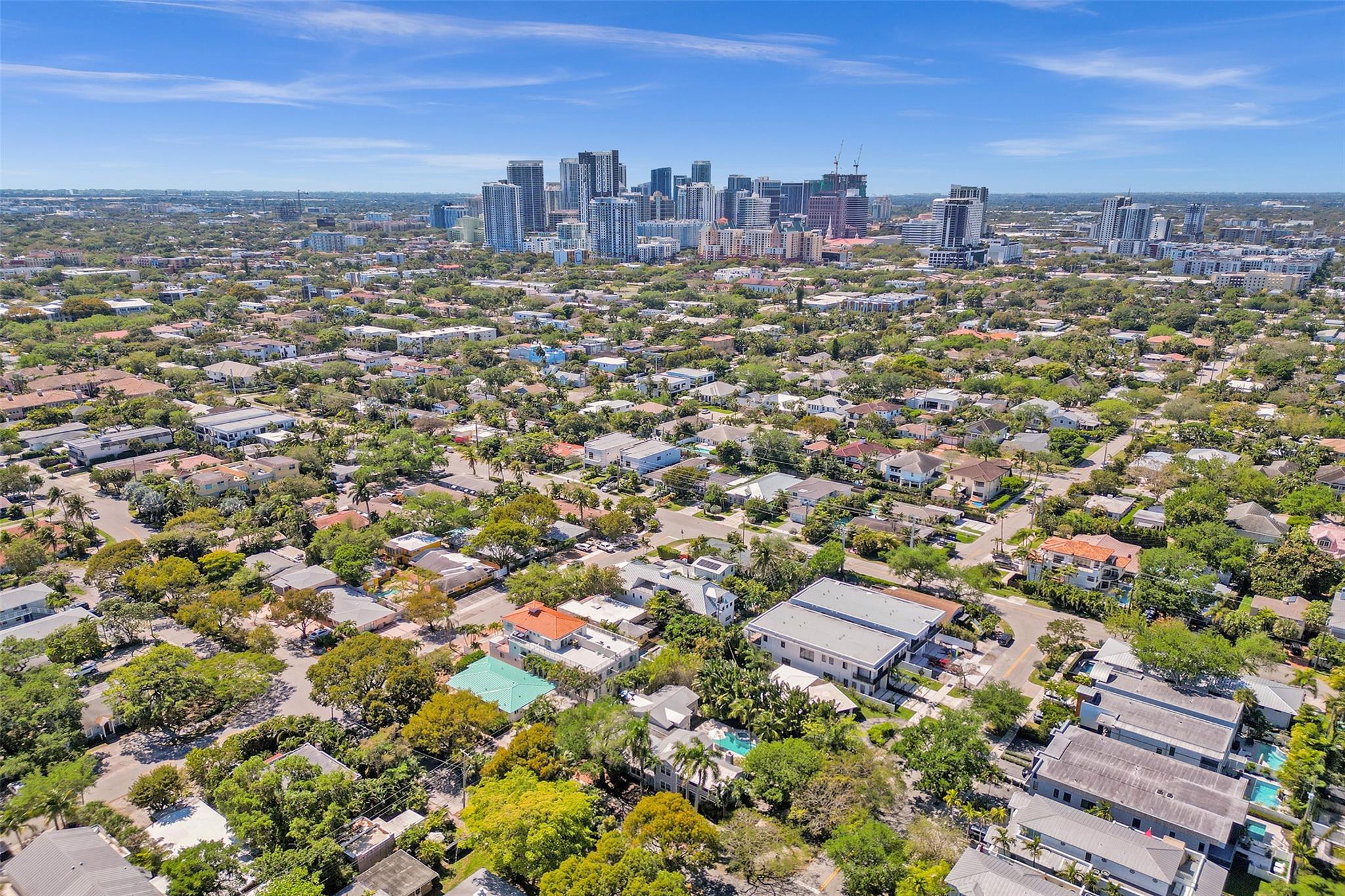 459 Ne 15th Ave Property Photo 5