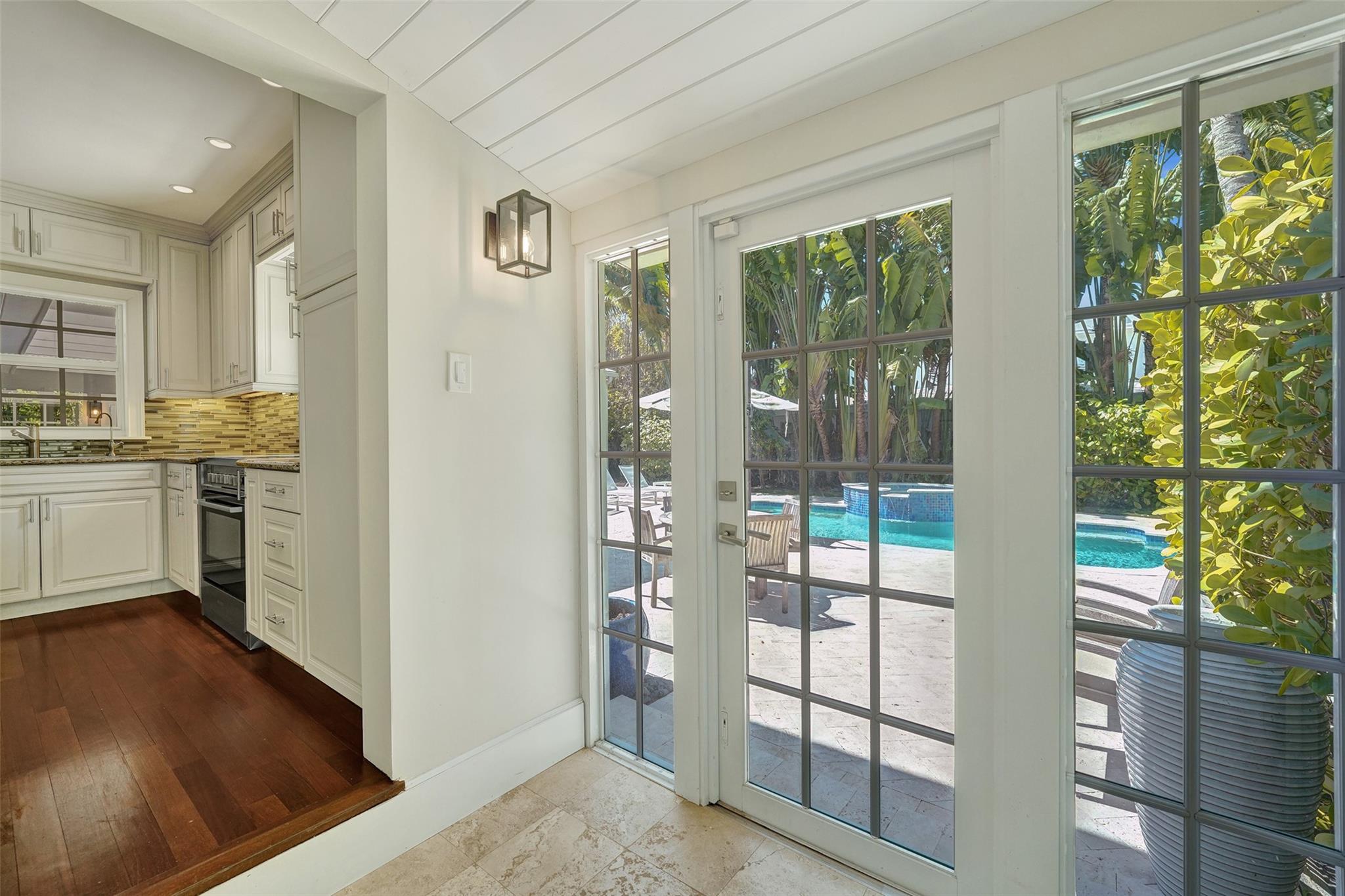 459 Ne 15th Ave Property Photo 14