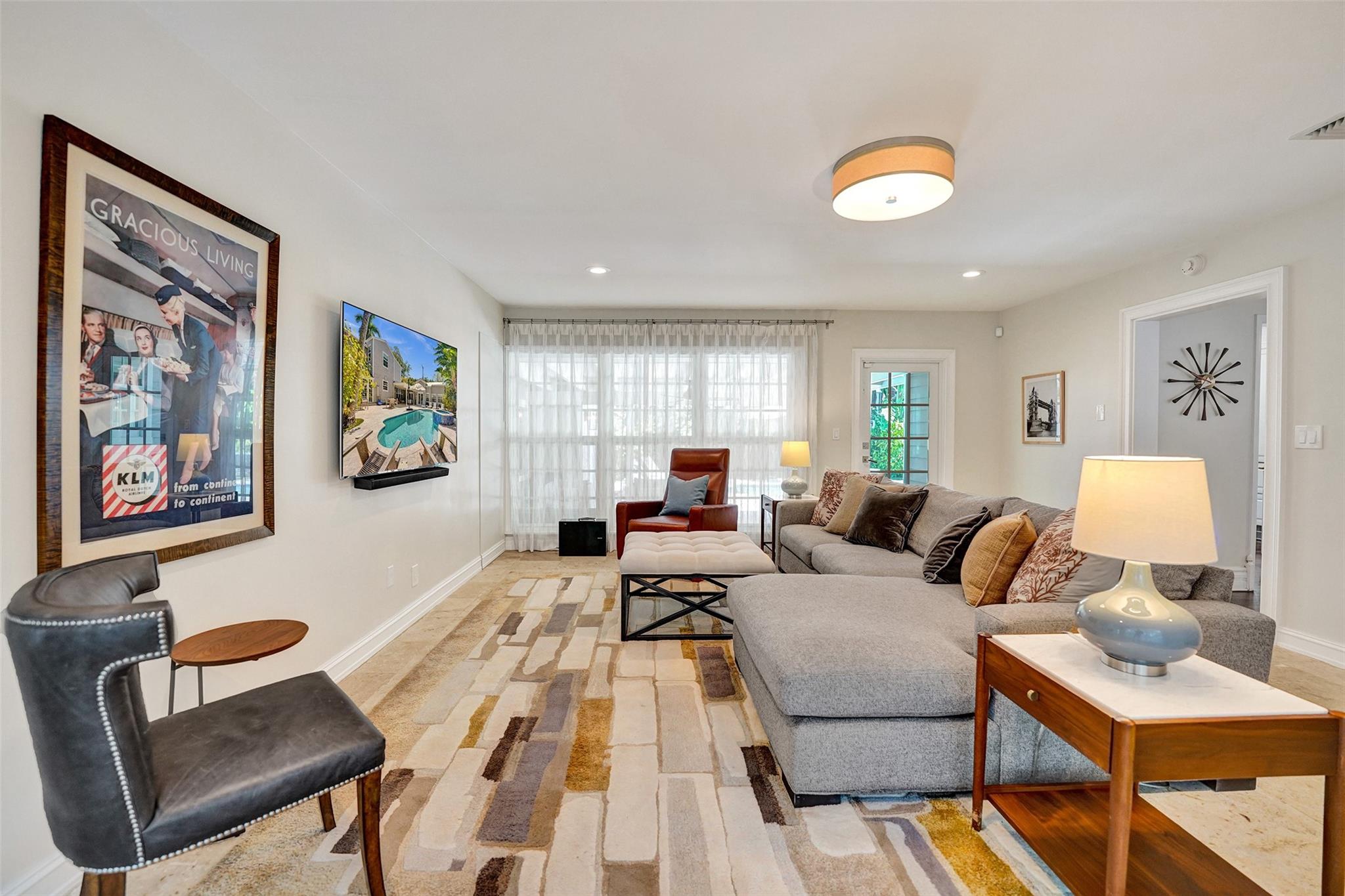 459 Ne 15th Ave Property Photo 16