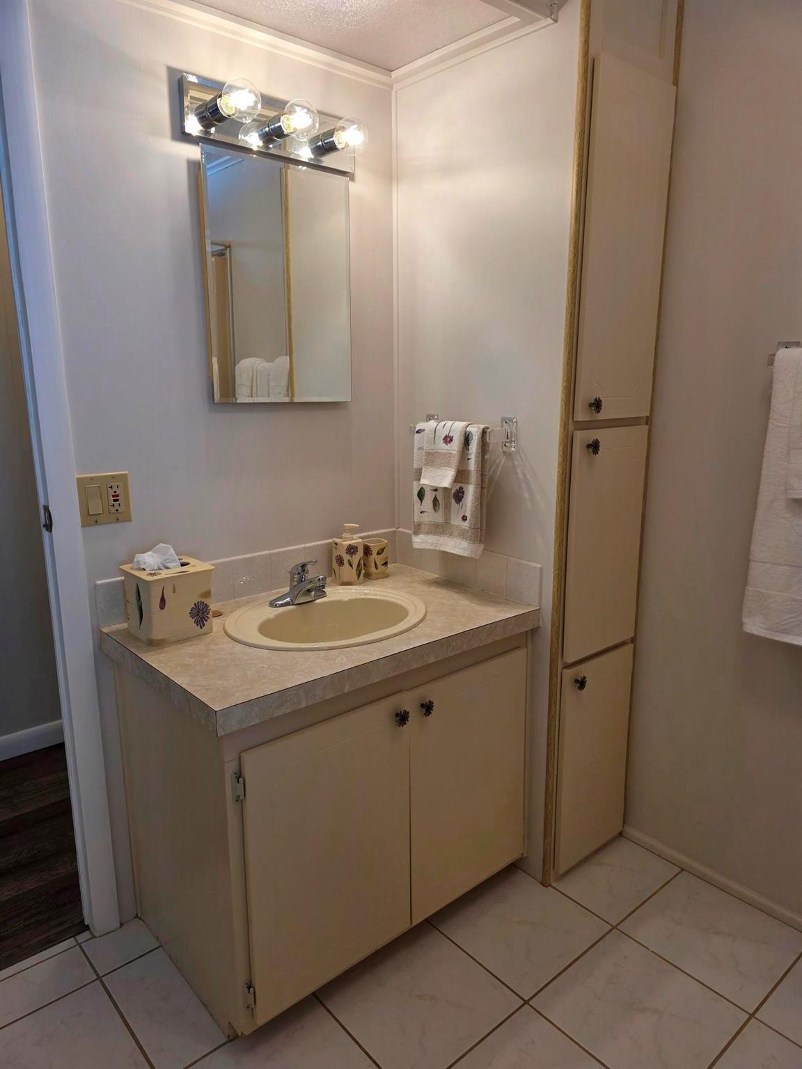 2441 Sw 52nd St Property Photo 15