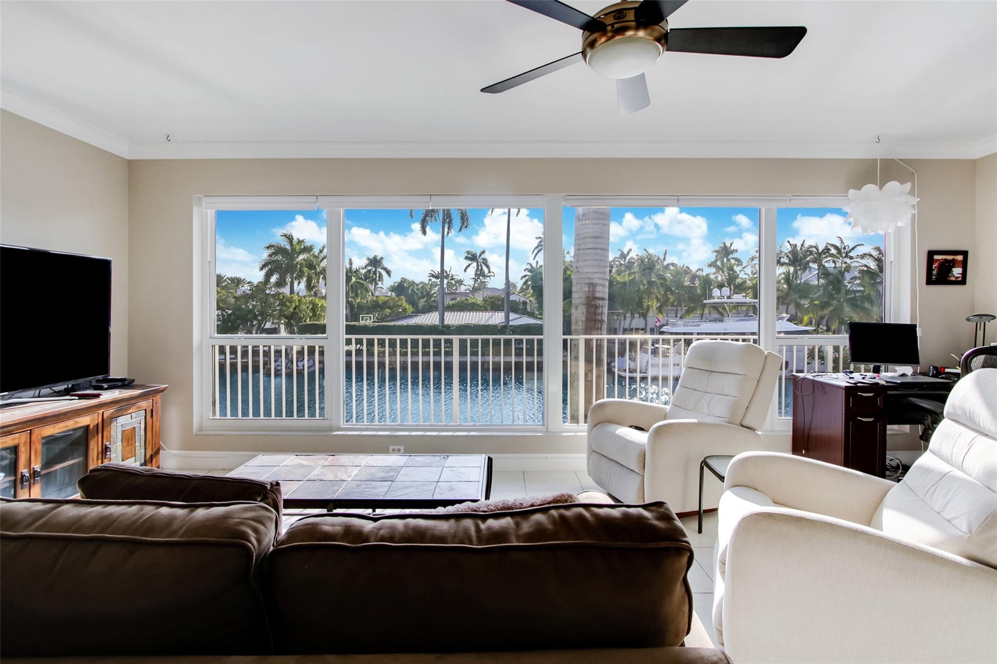 180 Isle Of Venice Dr 222 Property Photo 4
