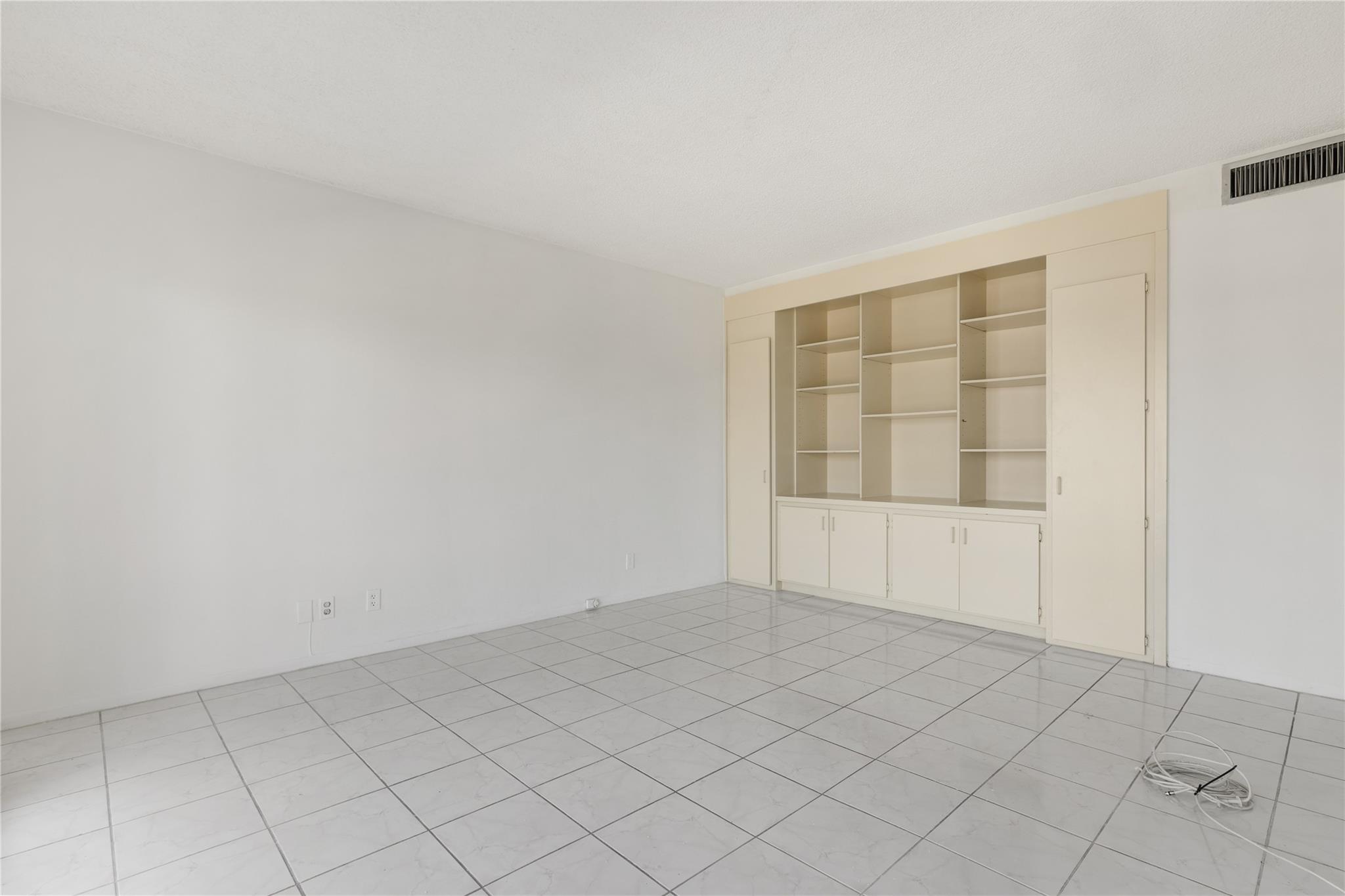 2500 E Las Olas Blvd 406 Property Photo 11