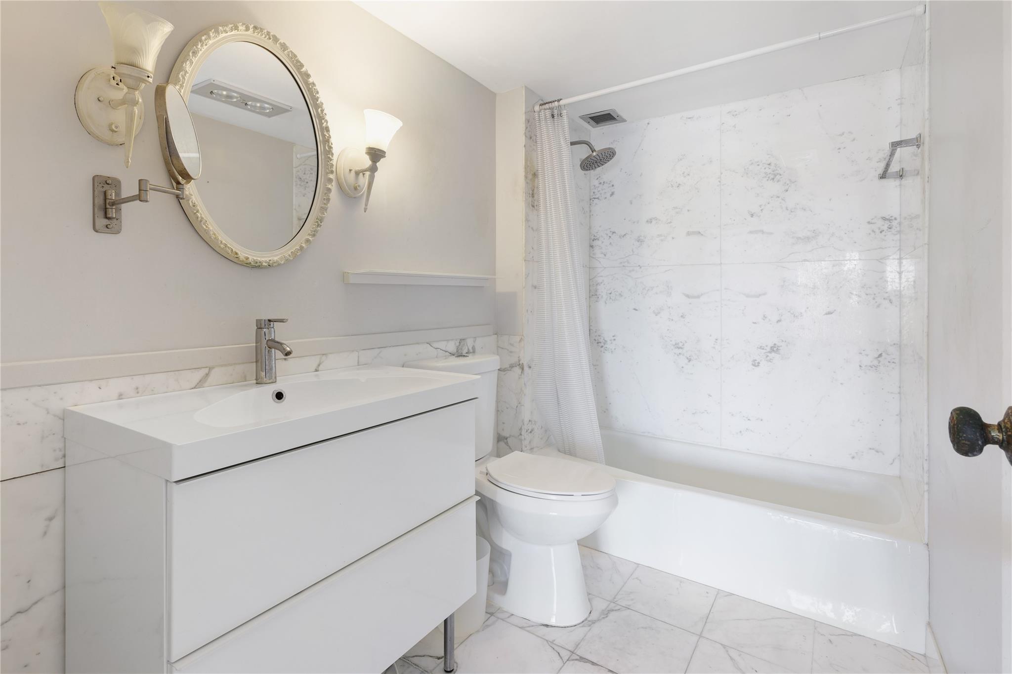 2500 E Las Olas Blvd 406 Property Photo 20