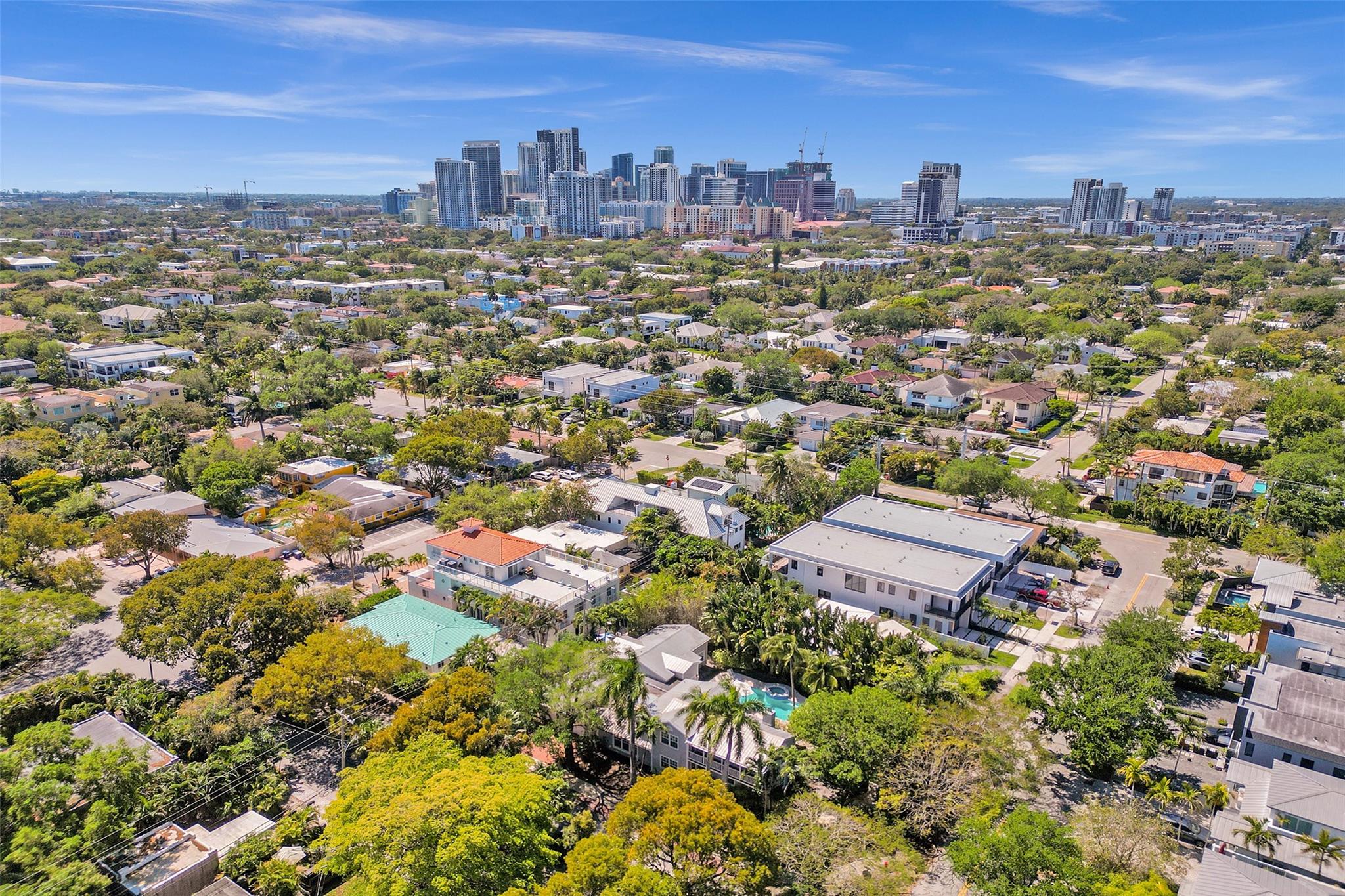 459 Ne 15th Ave Property Photo 2