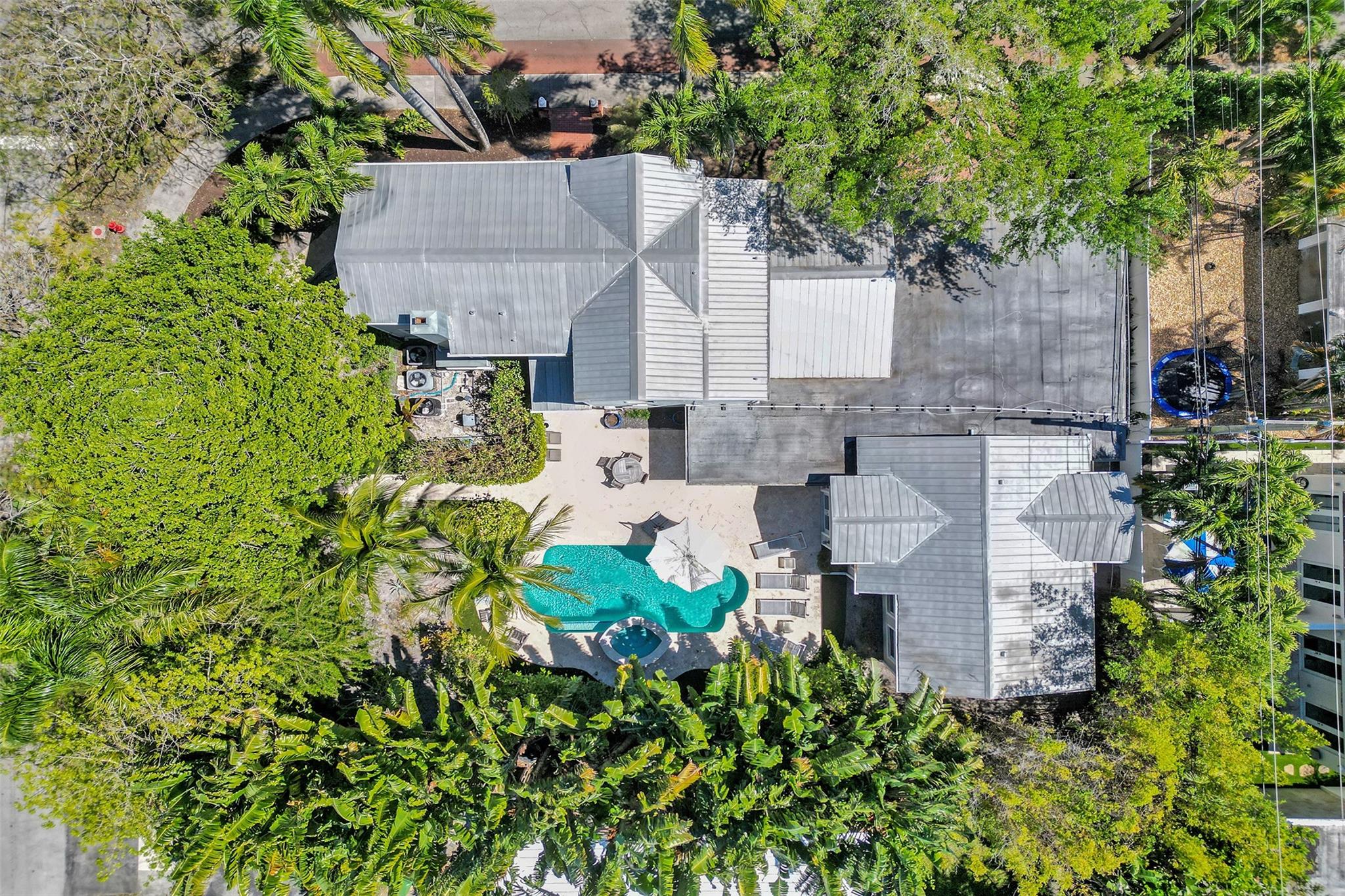 459 Ne 15th Ave Property Photo 7