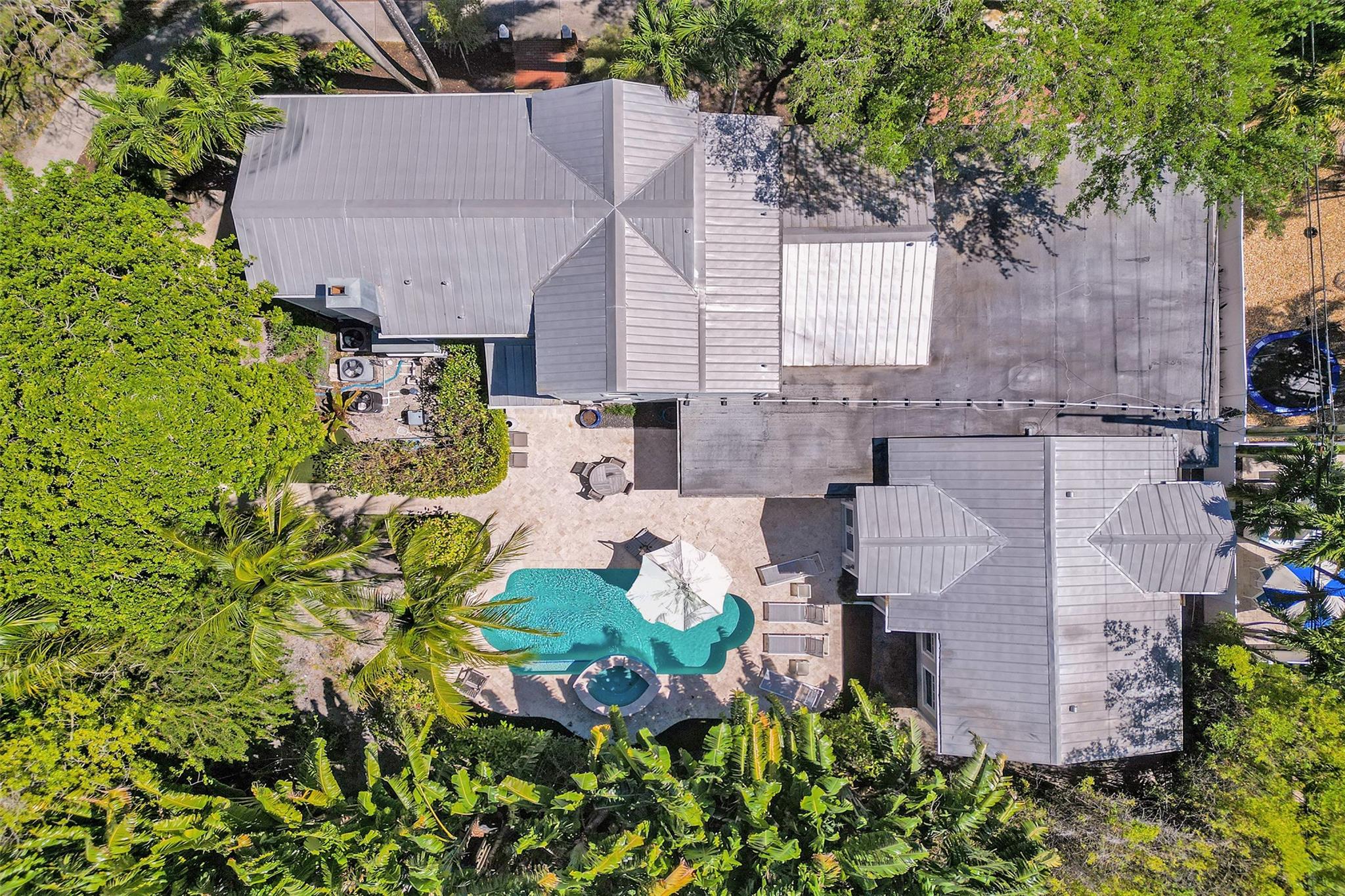 459 Ne 15th Ave Property Photo 8