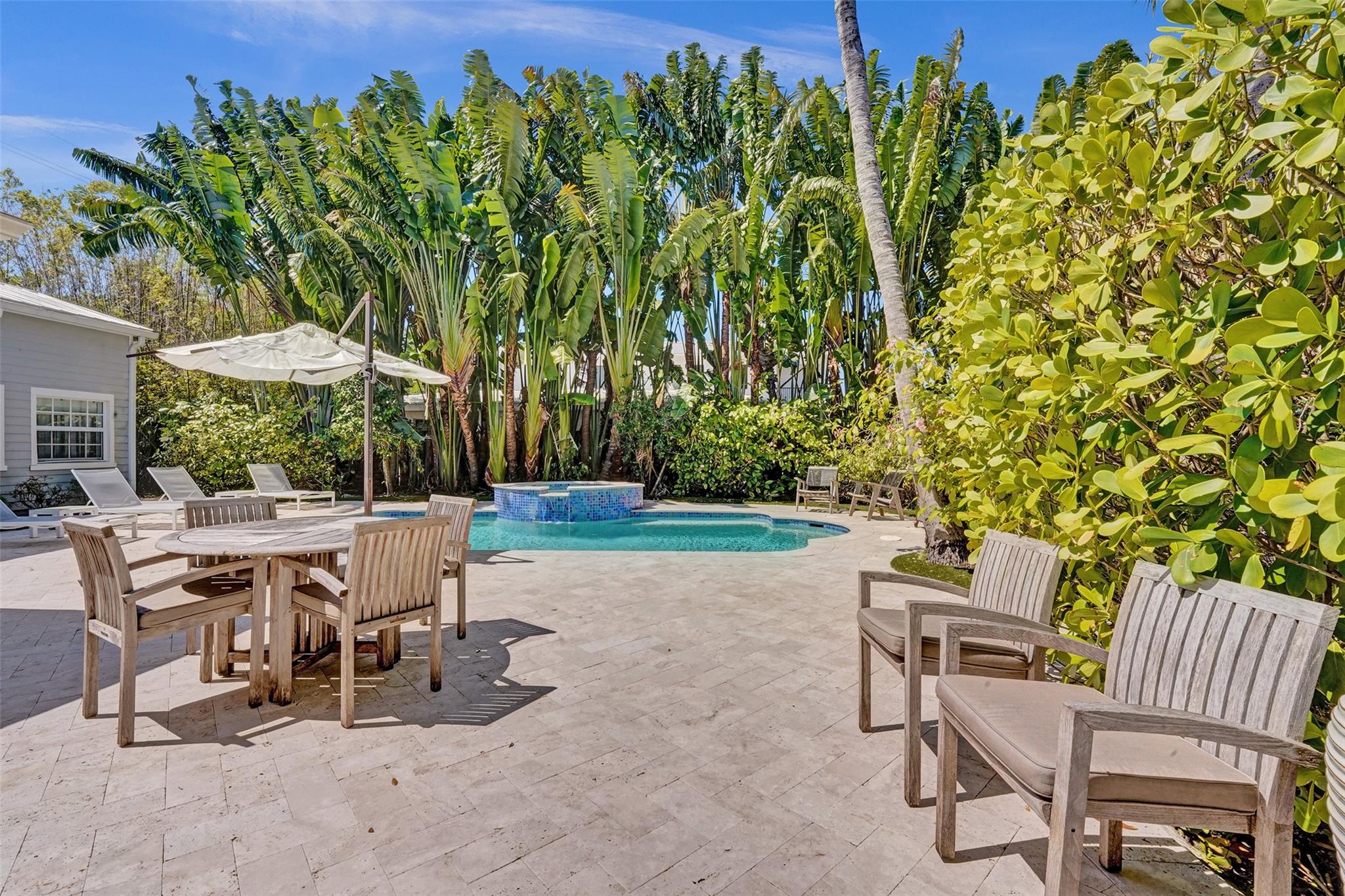 459 Ne 15th Ave Property Photo 10