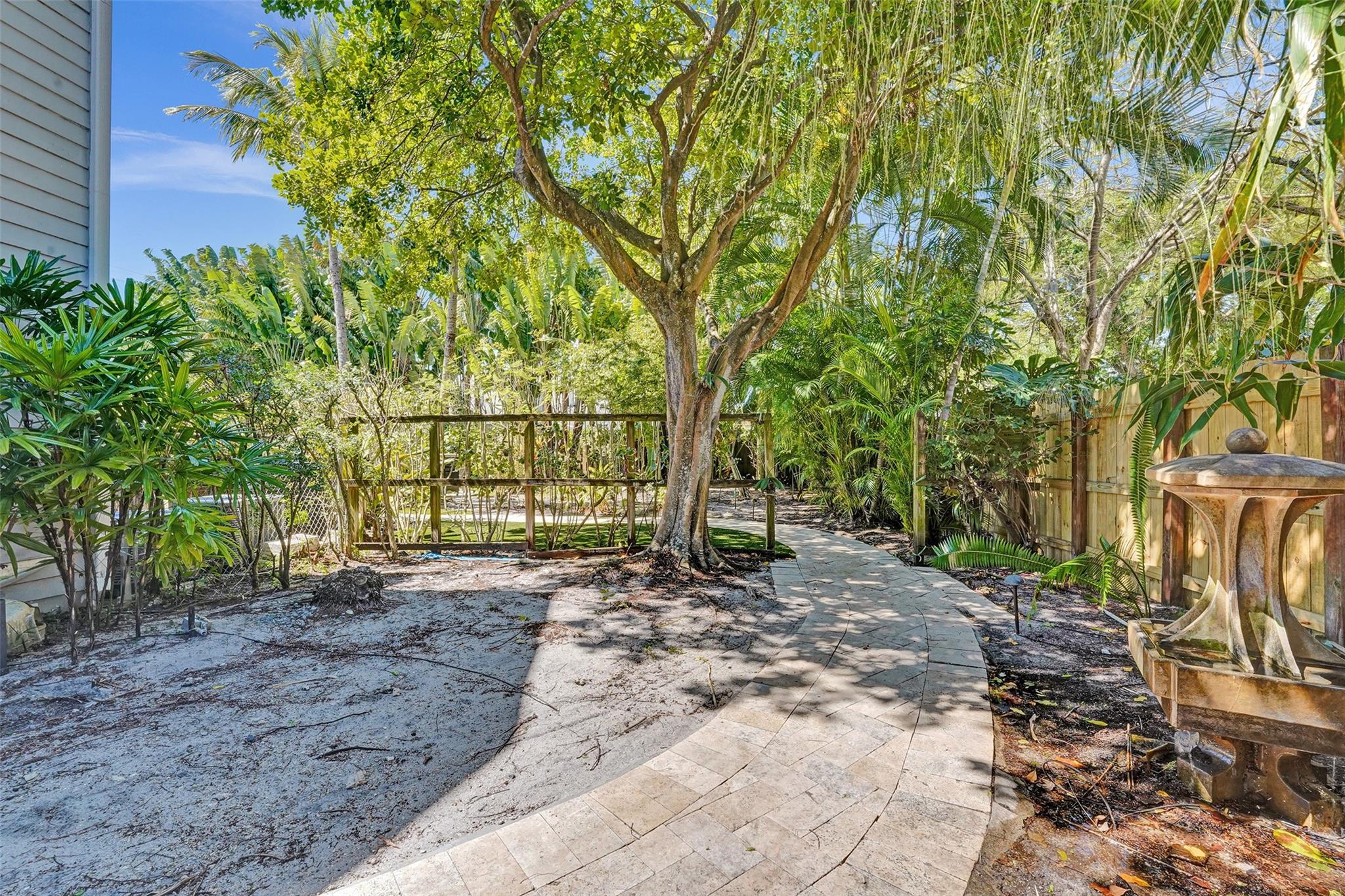 459 Ne 15th Ave Property Photo 12