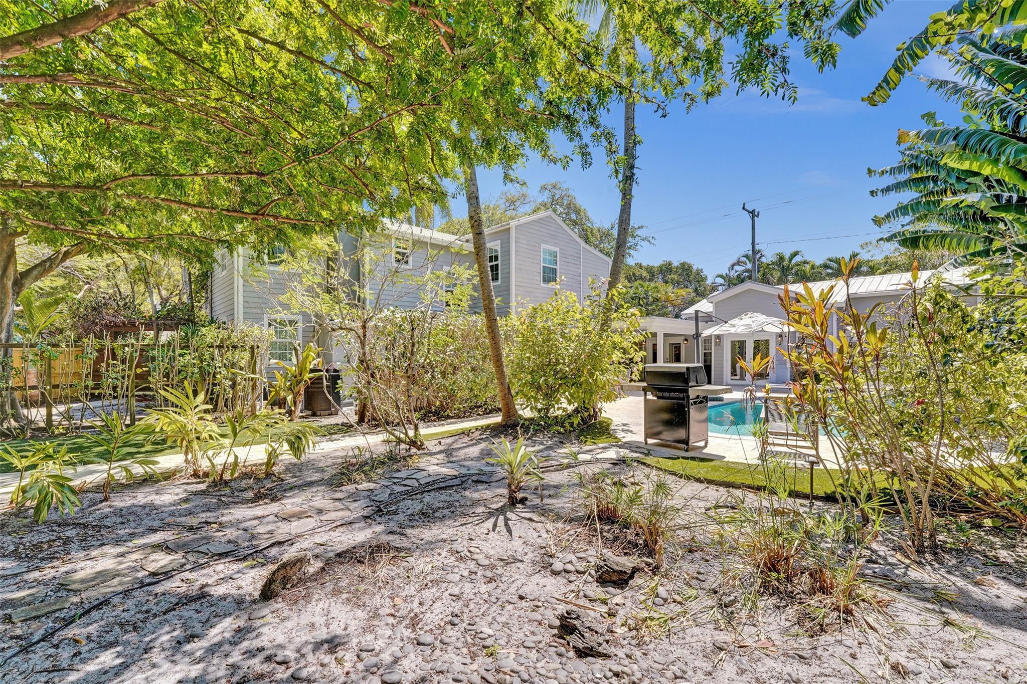 459 Ne 15th Ave Property Photo 14