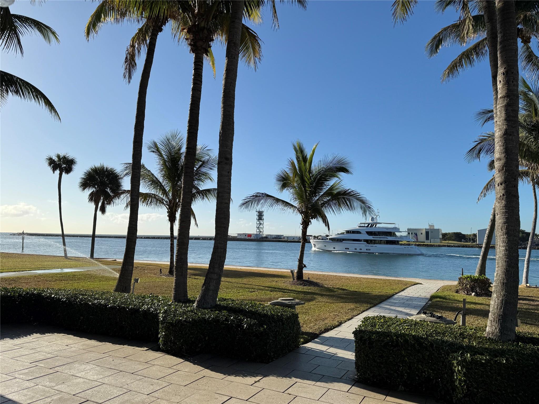 2608 Inlet Dr
