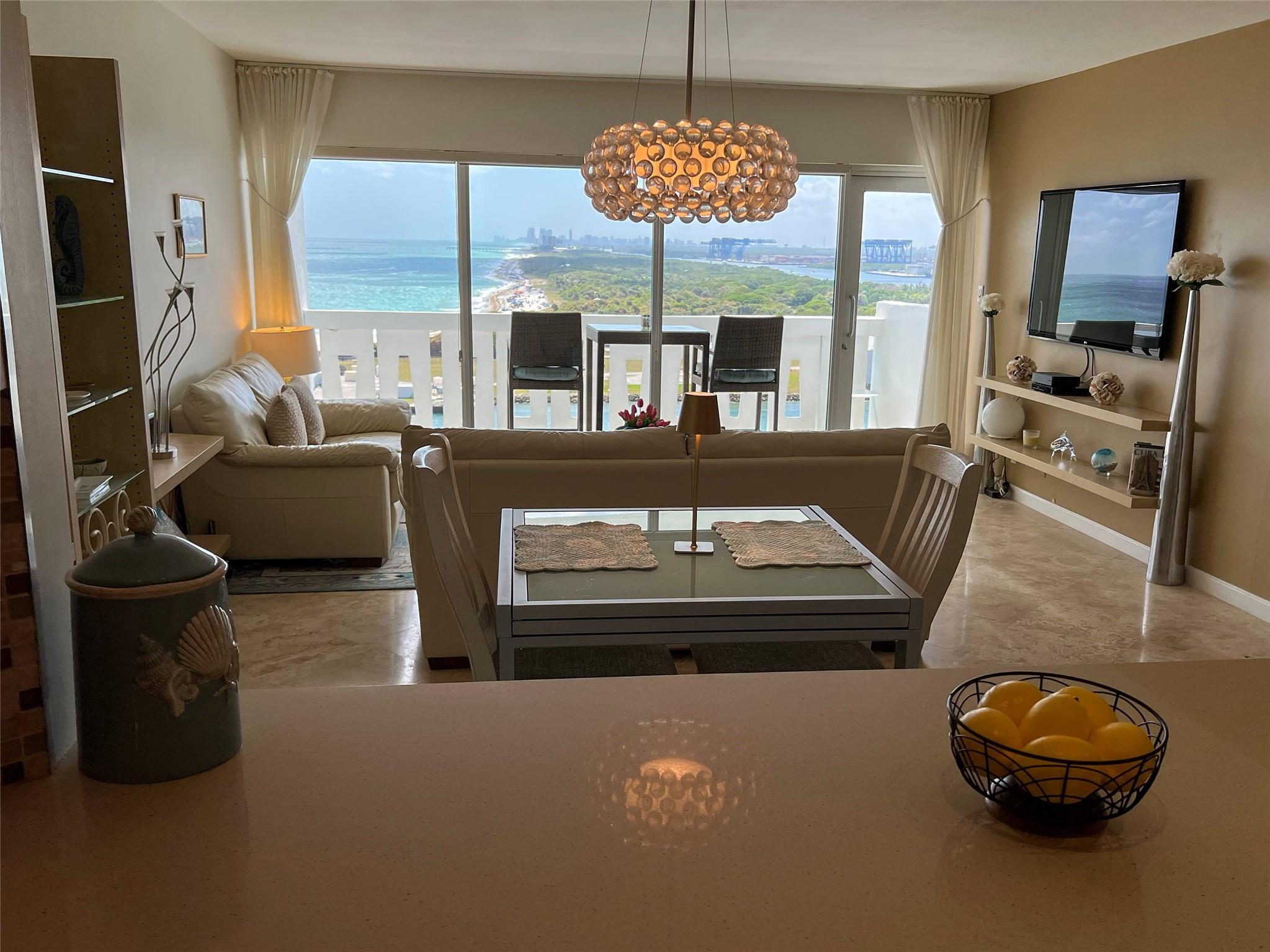 2100 S Ocean Dr 15h Property Photo 11