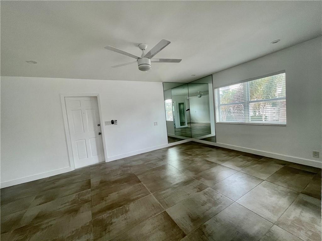 443 Hendricks Isle U Property Photo 5