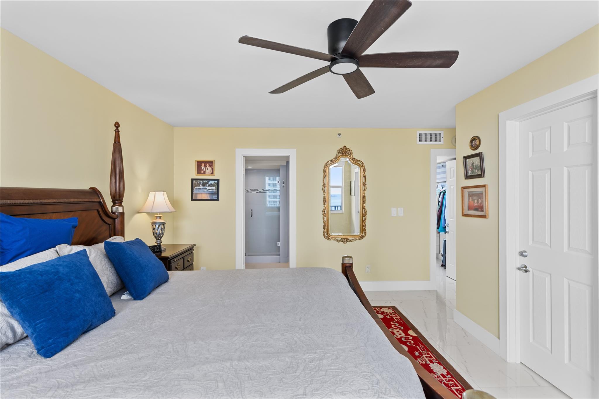 77 S Birch Rd 12c Property Photo 15