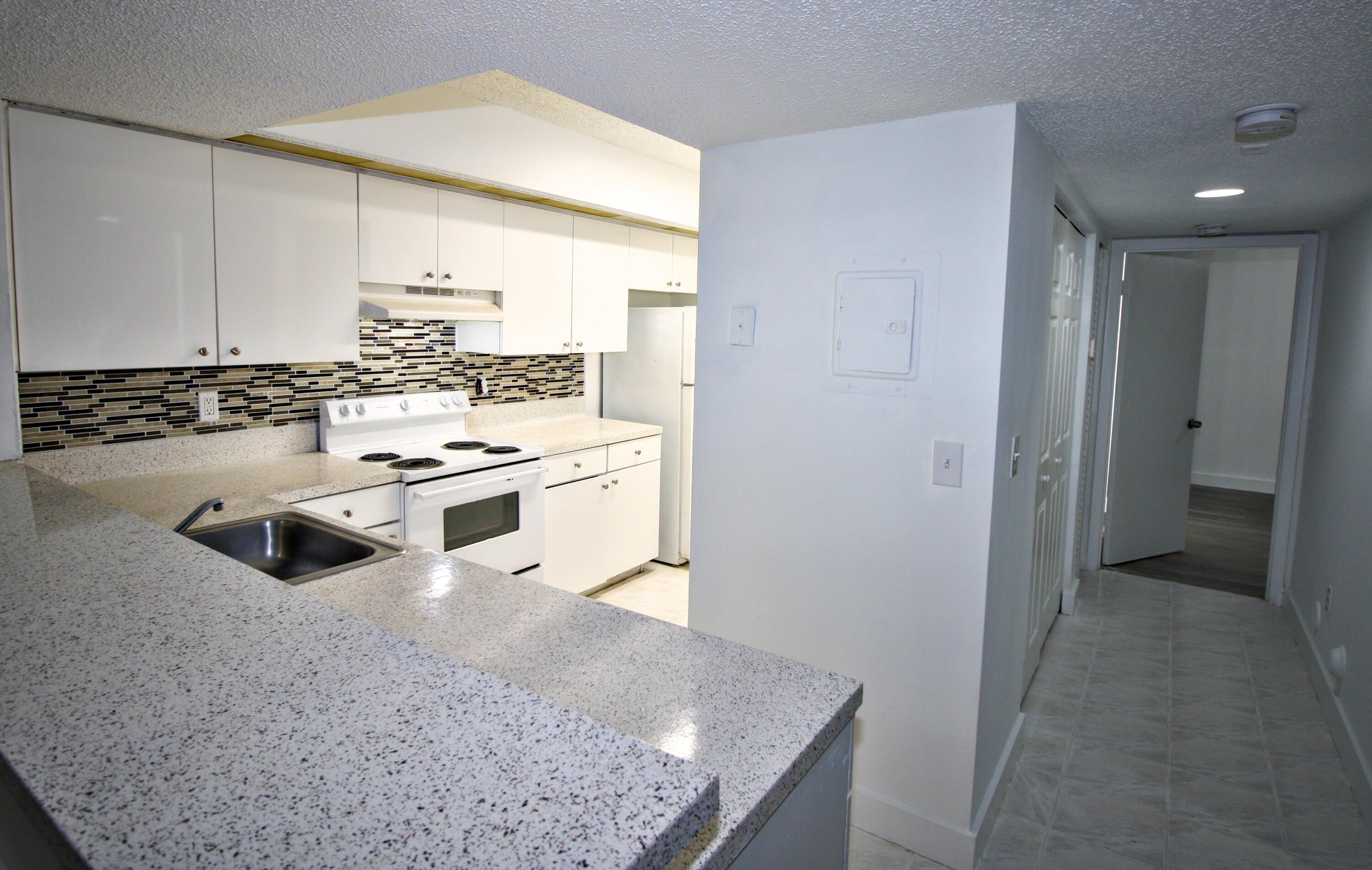 18860 Nw 57th Avenue 106 Property Photo 20