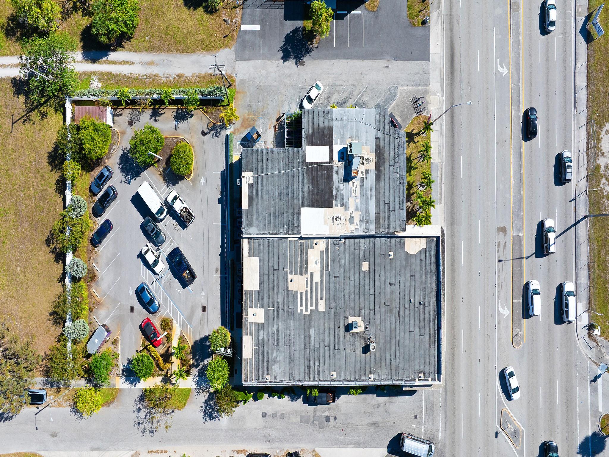 2000 S Federal Hwy Property Photo 3