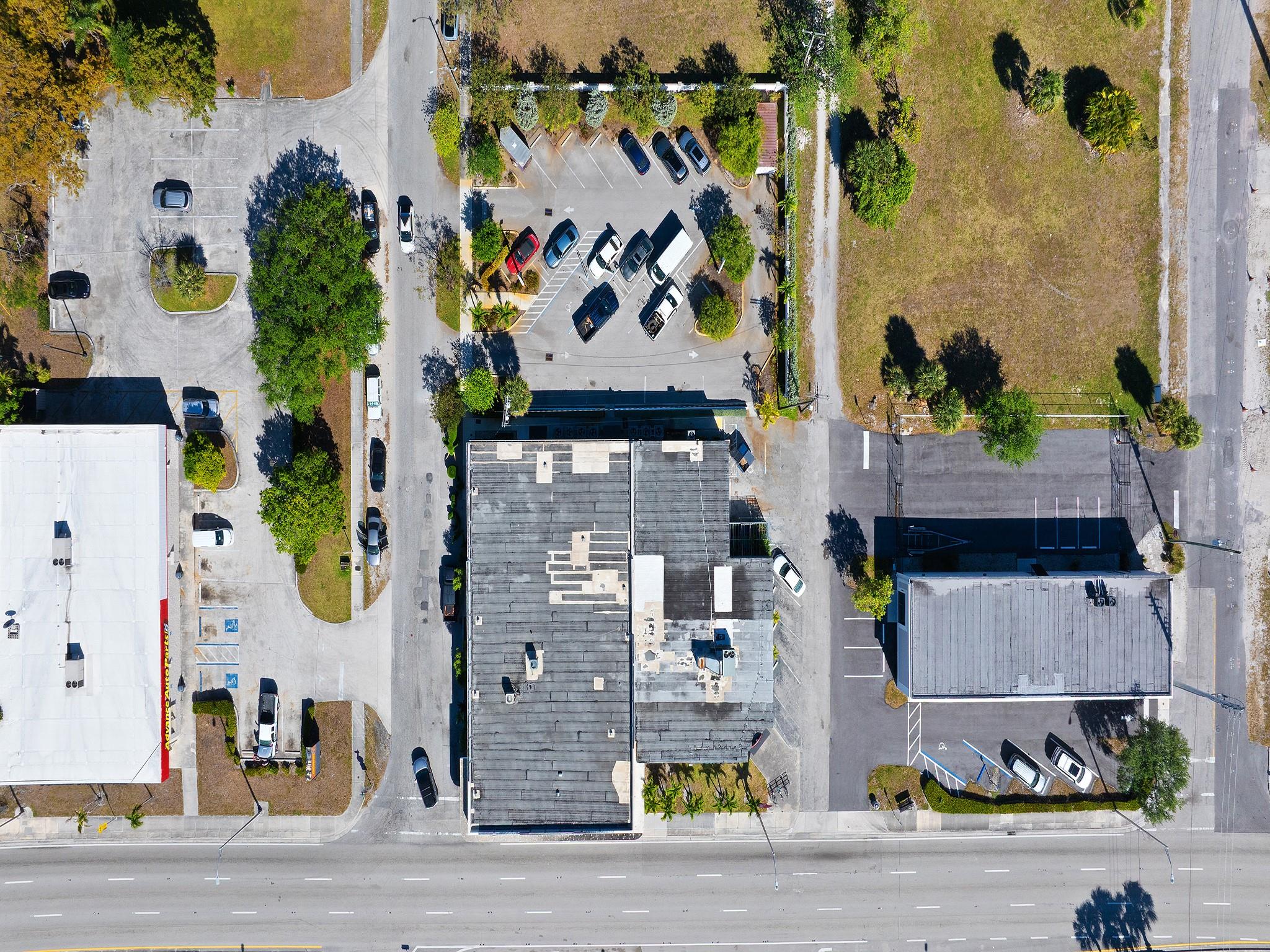 2000 S Federal Hwy Property Photo 4