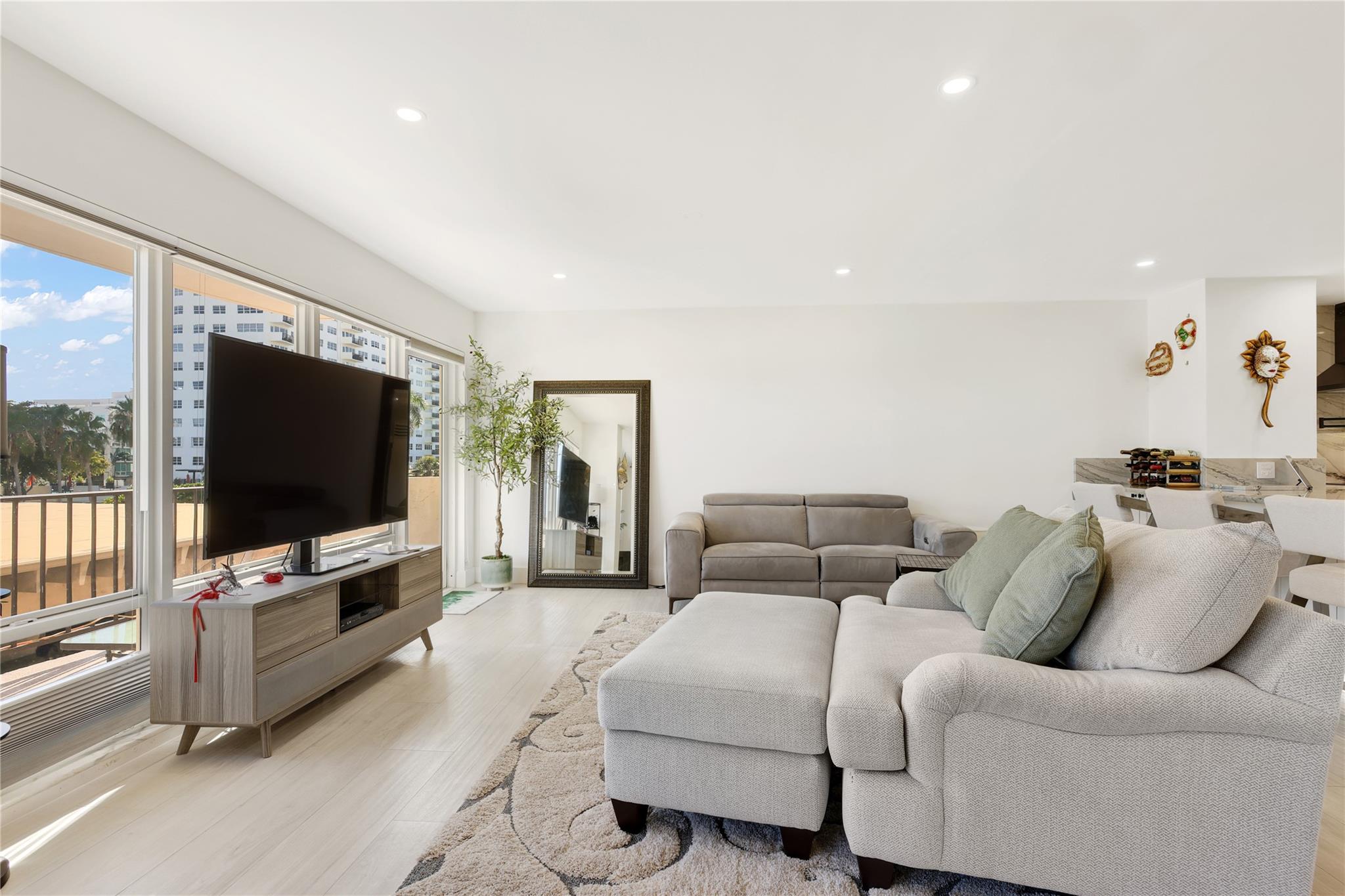 2500 E Las Olas Blvd 307 Property Photo 9