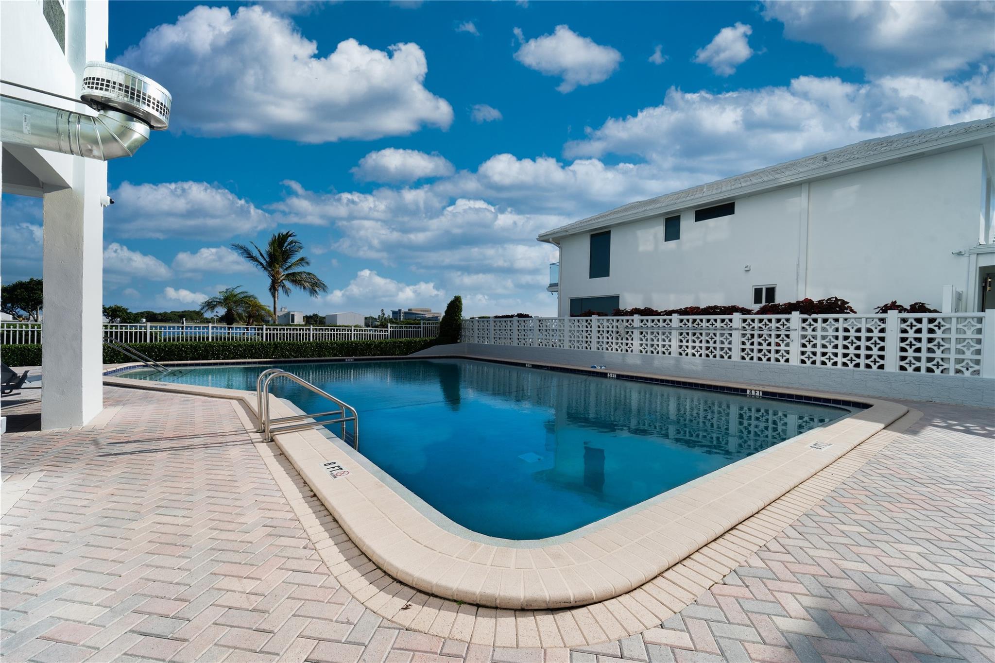 2100 S Ocean Dr 11b Property Photo 12
