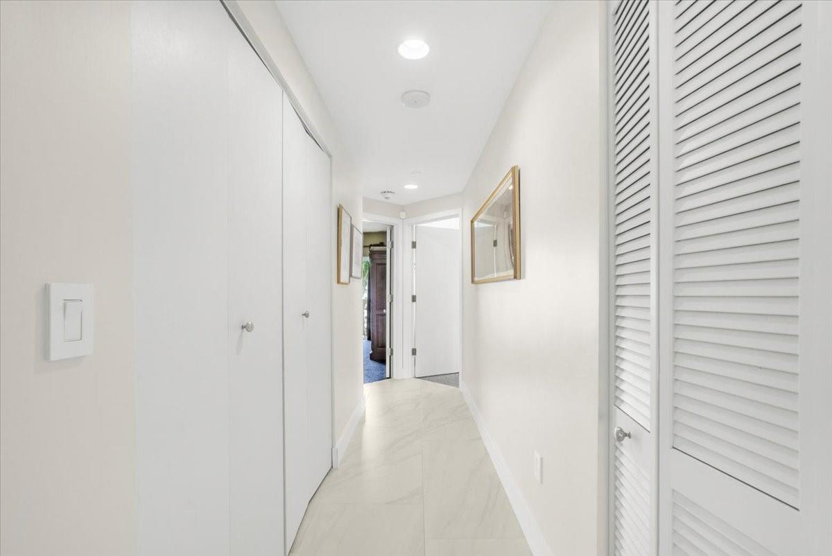19 Hendricks Isle 101 Property Photo 28