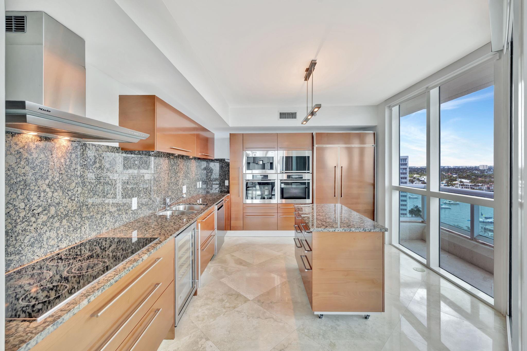 101 S Fort Lauderdale Beach Blvd 1405 Property Photo 6