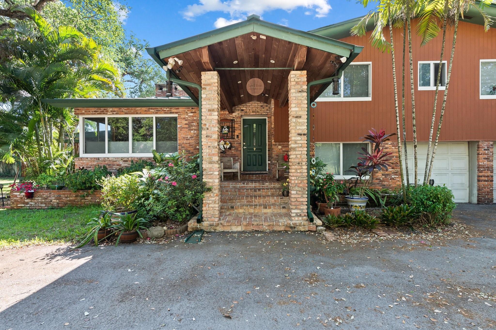 5500 Woodland Ln Property Photo 1
