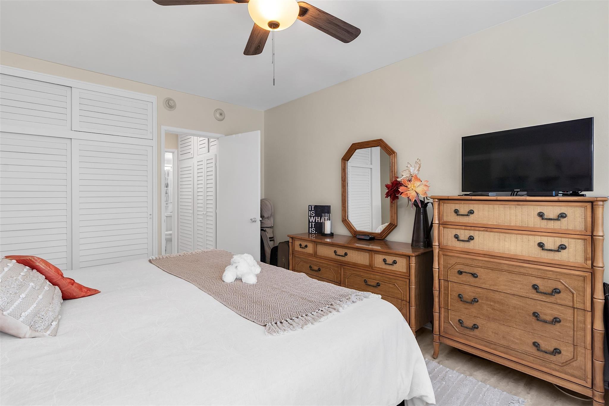 1920 S Ocean Dr 408 Property Photo 20